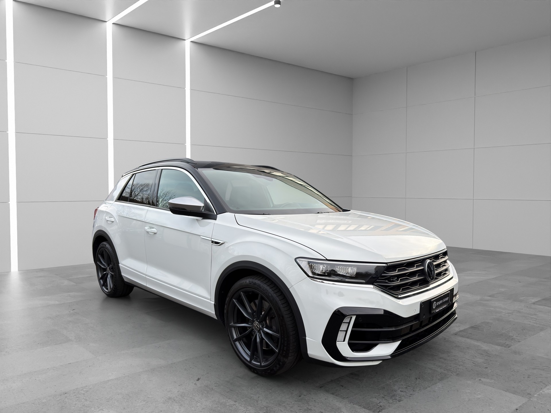 VW T-Roc 2.0 TSI R DSG 4Motion-image-6