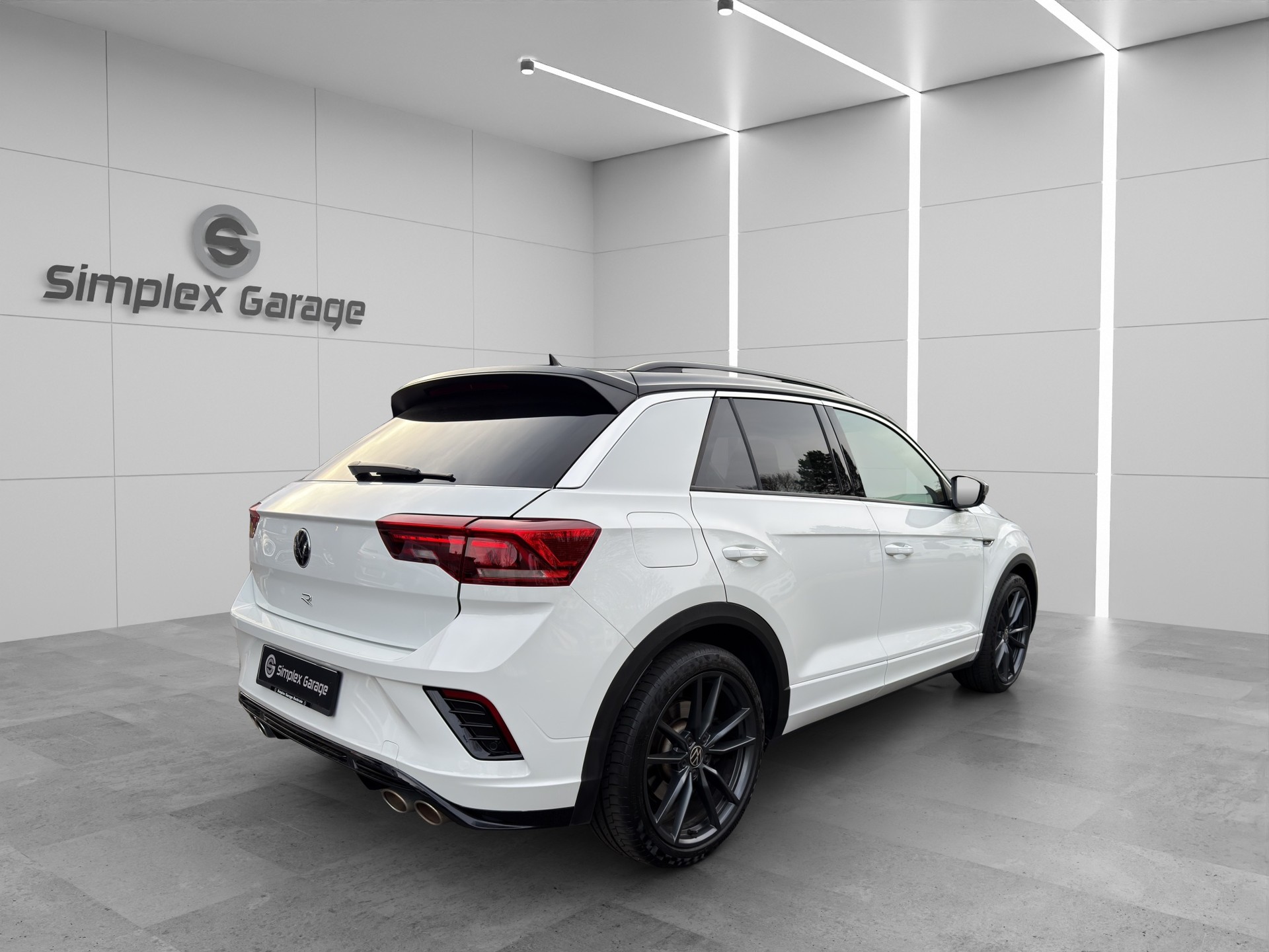 VW T-Roc 2.0 TSI R DSG 4Motion-image-4