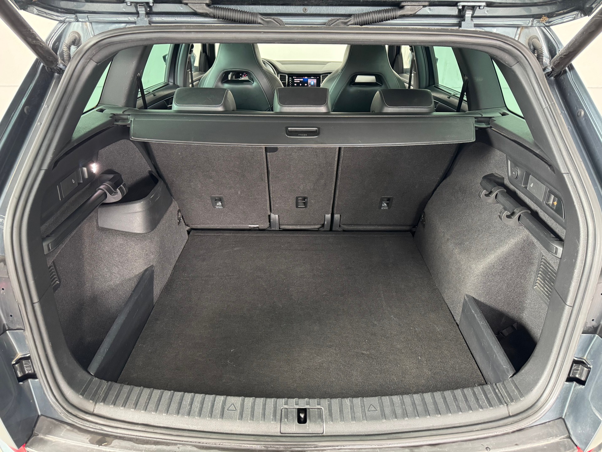 SKODA Kodiaq 2.0 TDI CR Sport Line 4x4 DSG-image-27