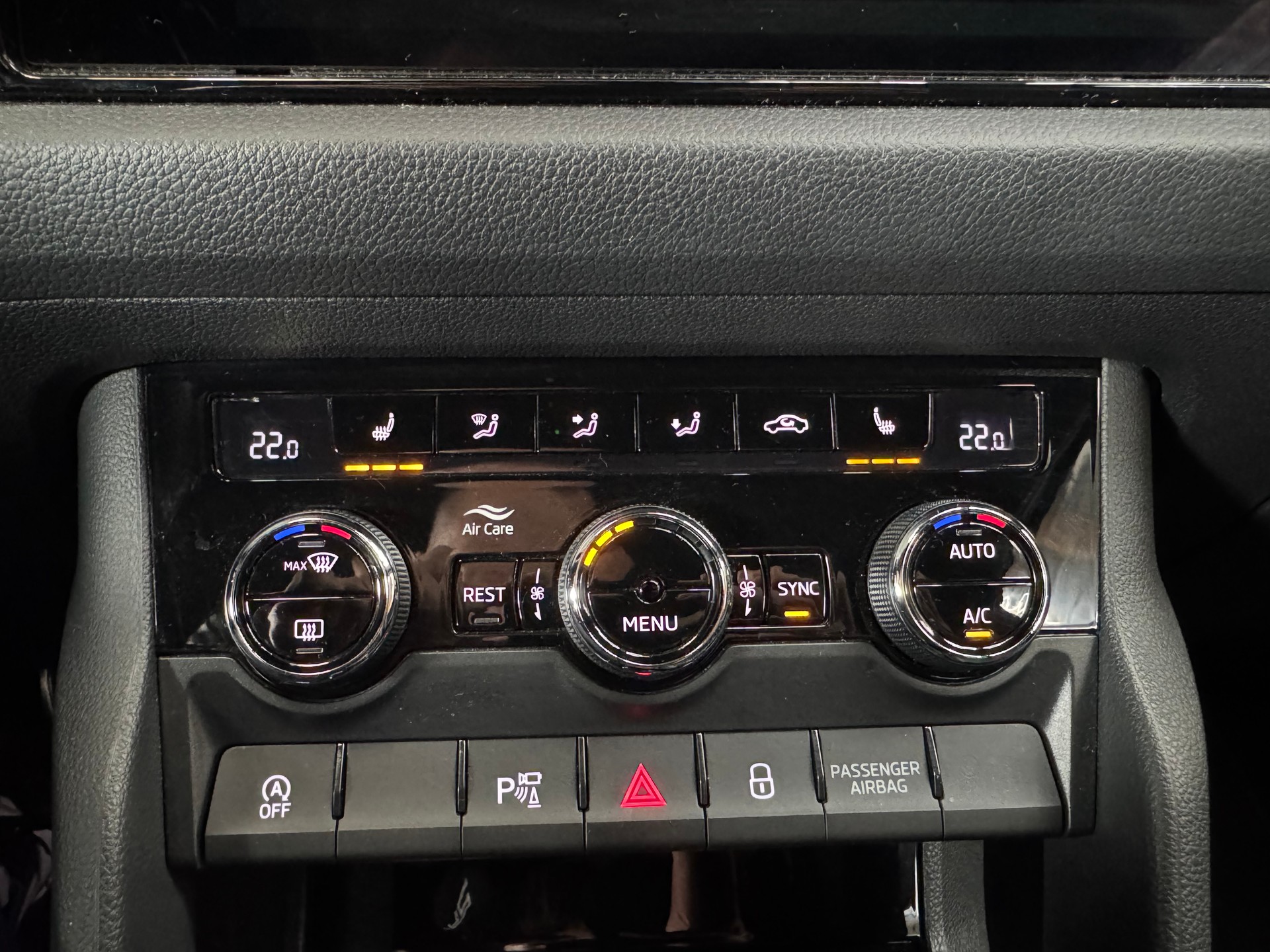 SKODA Kodiaq 2.0 TDI CR Sport Line 4x4 DSG-image-22