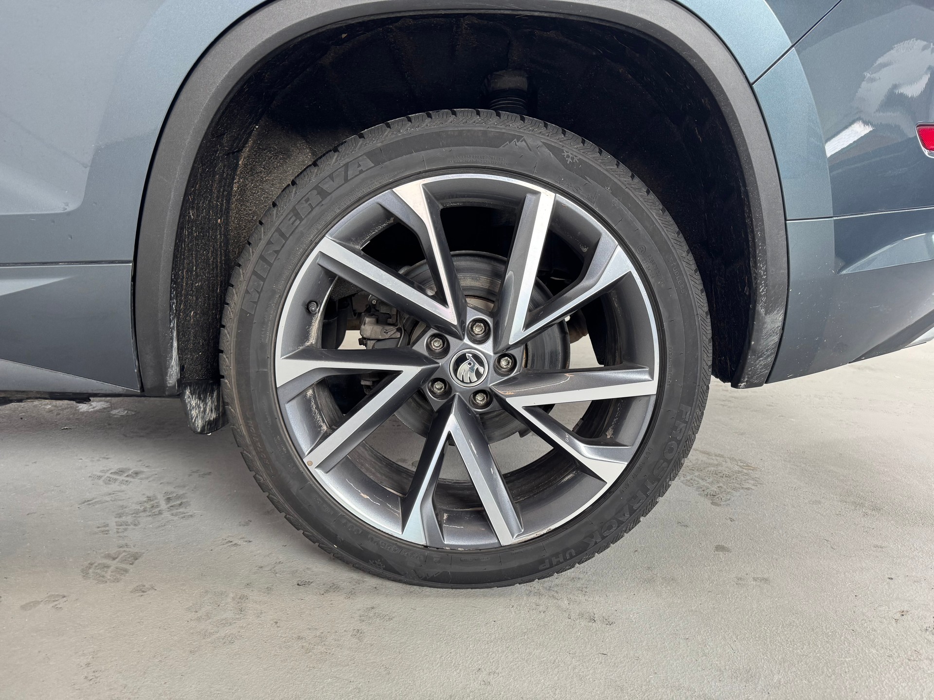 SKODA Kodiaq 2.0 TDI CR Sport Line 4x4 DSG-image-8