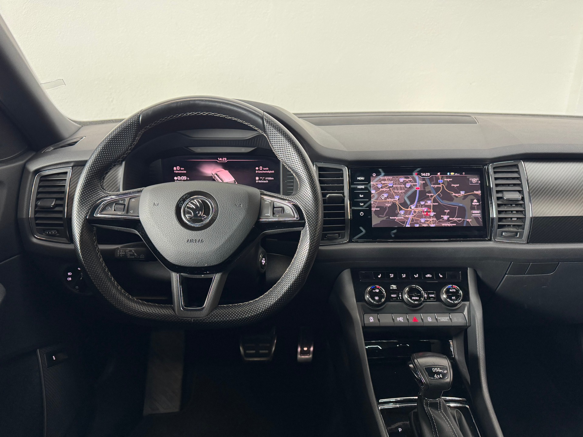SKODA Kodiaq 2.0 TDI CR Sport Line 4x4 DSG-image-14