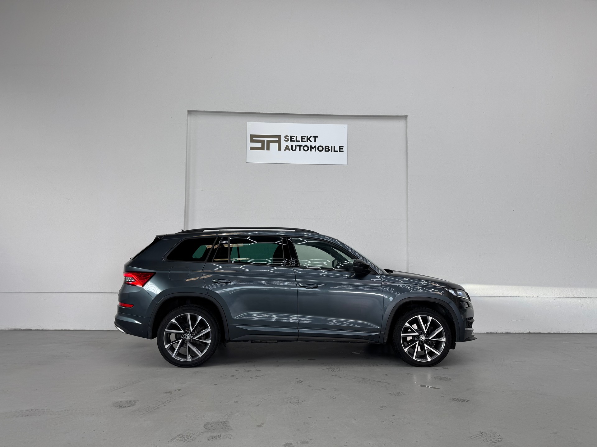 SKODA Kodiaq 2.0 TDI CR Sport Line 4x4 DSG-image-6