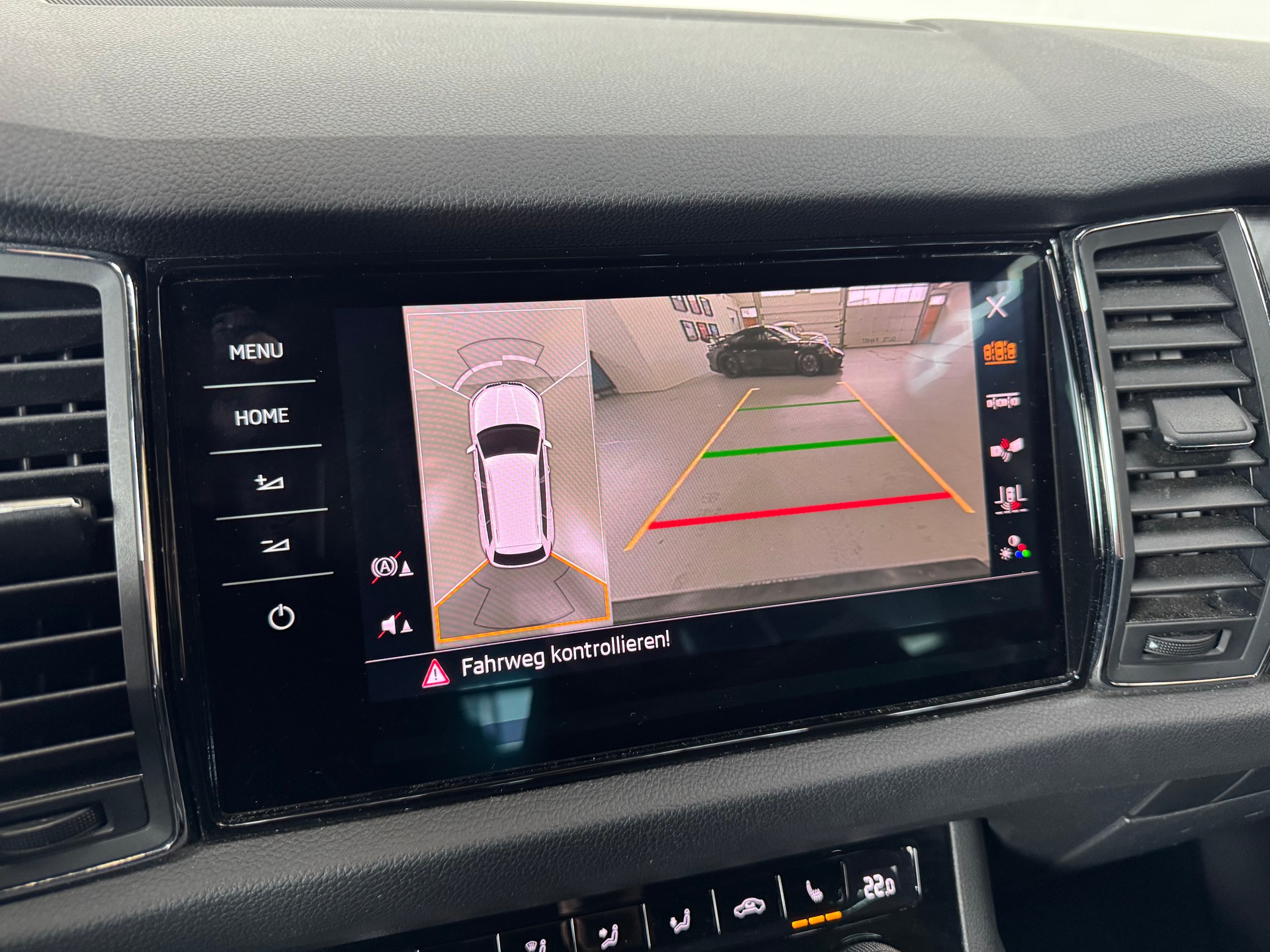 SKODA Kodiaq 2.0 TDI CR Sport Line 4x4 DSG-image-17