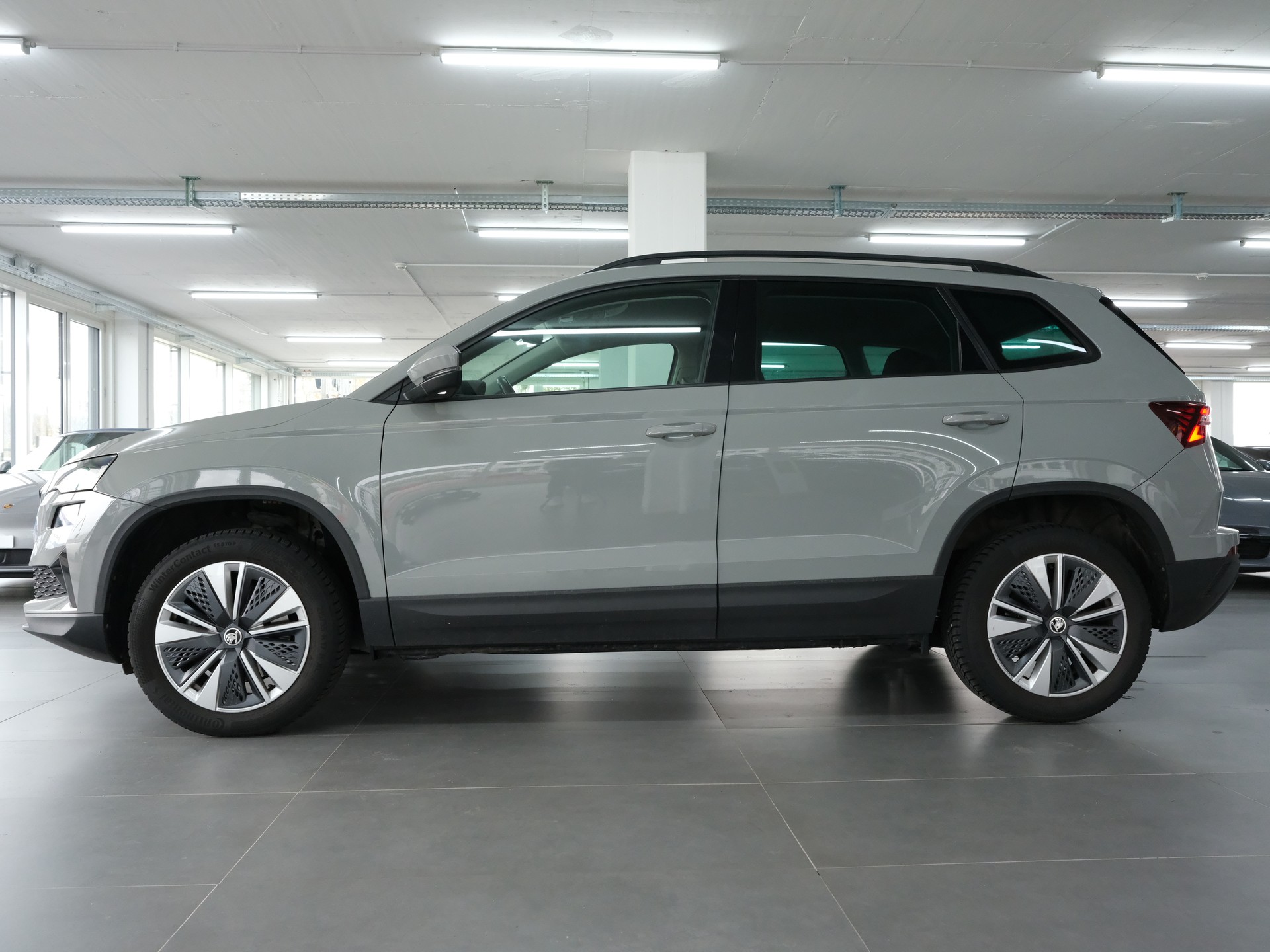 SKODA Karoq 1.5 TSI Ambition DSG-image-4