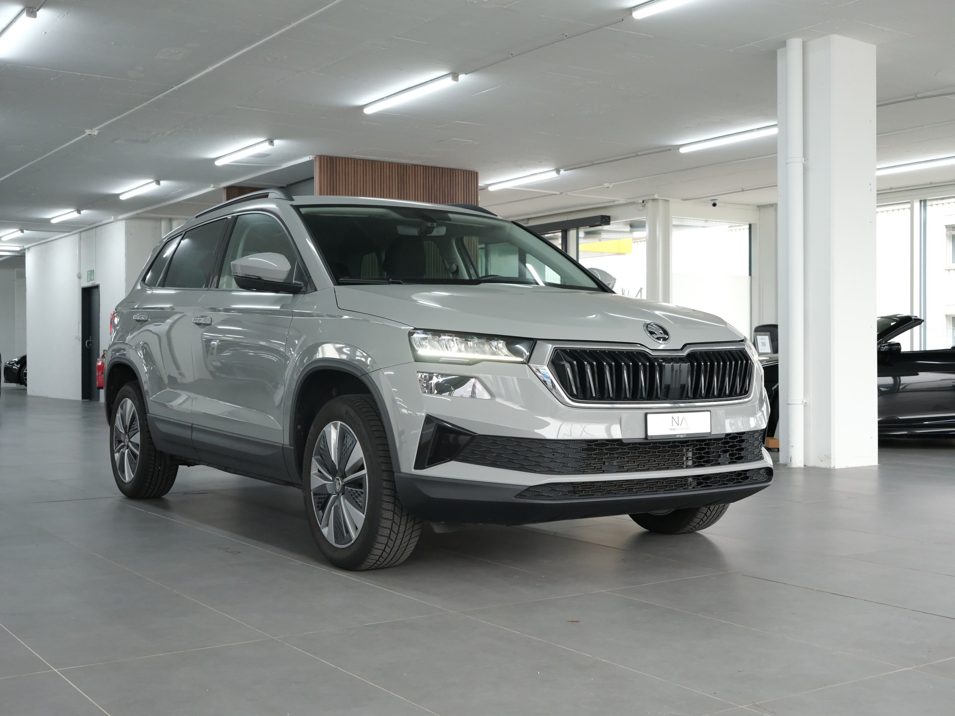 SKODA Karoq 1.5 TSI Ambition DSG-image-1