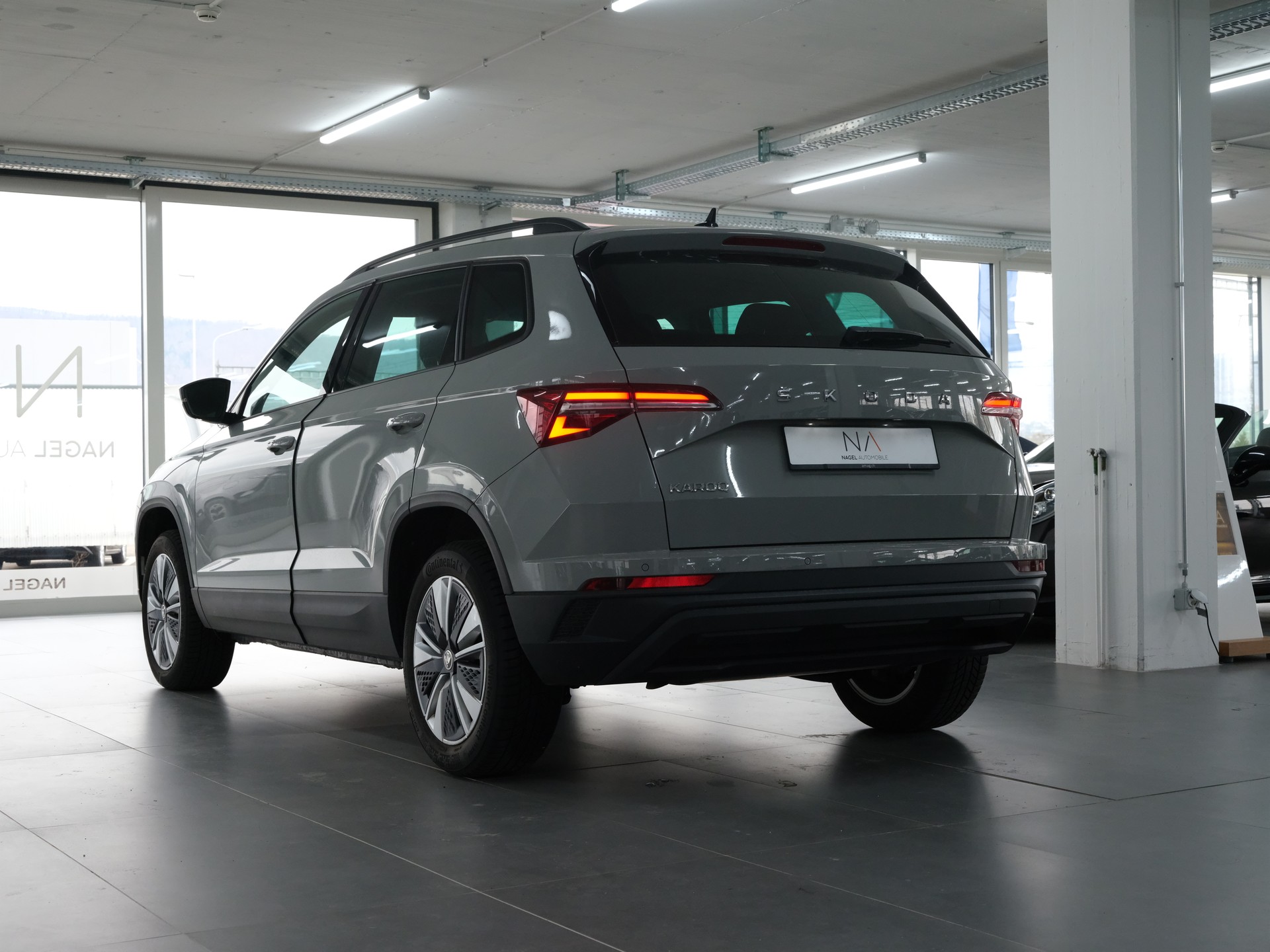 SKODA Karoq 1.5 TSI Ambition DSG-image-5