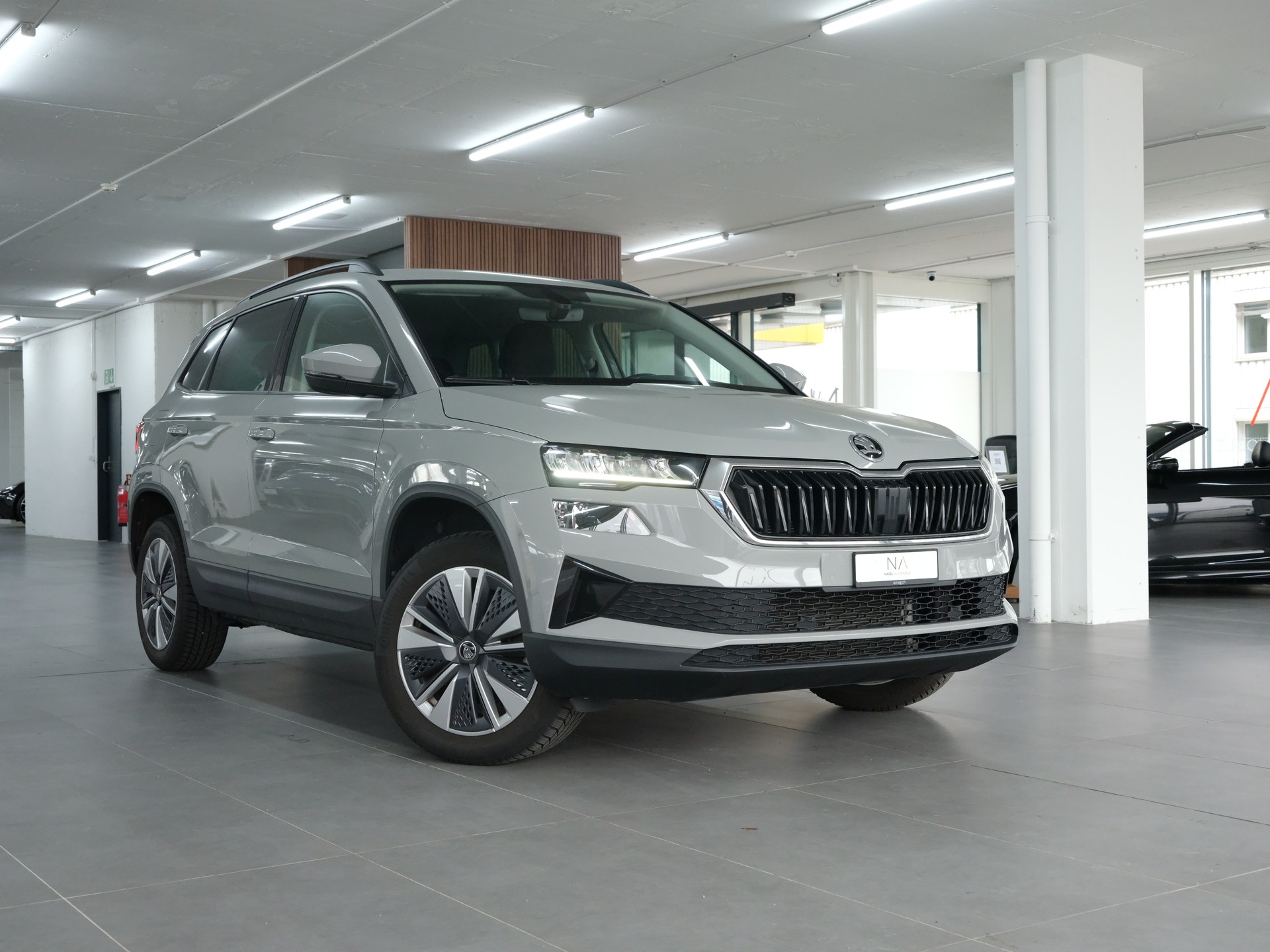 SKODA Karoq 1.5 TSI Ambition DSG-image-0