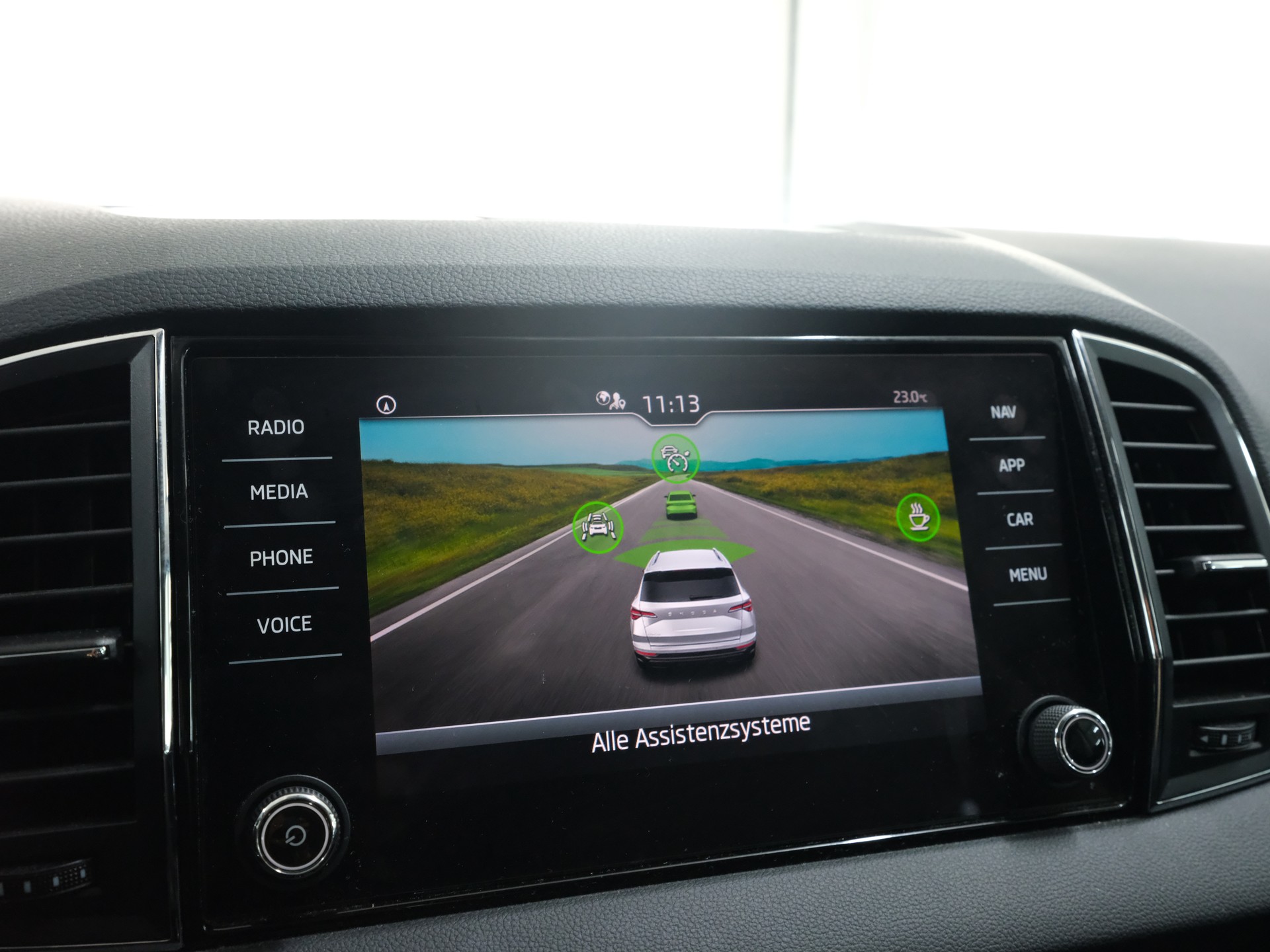 SKODA Karoq 1.5 TSI Ambition DSG-image-14