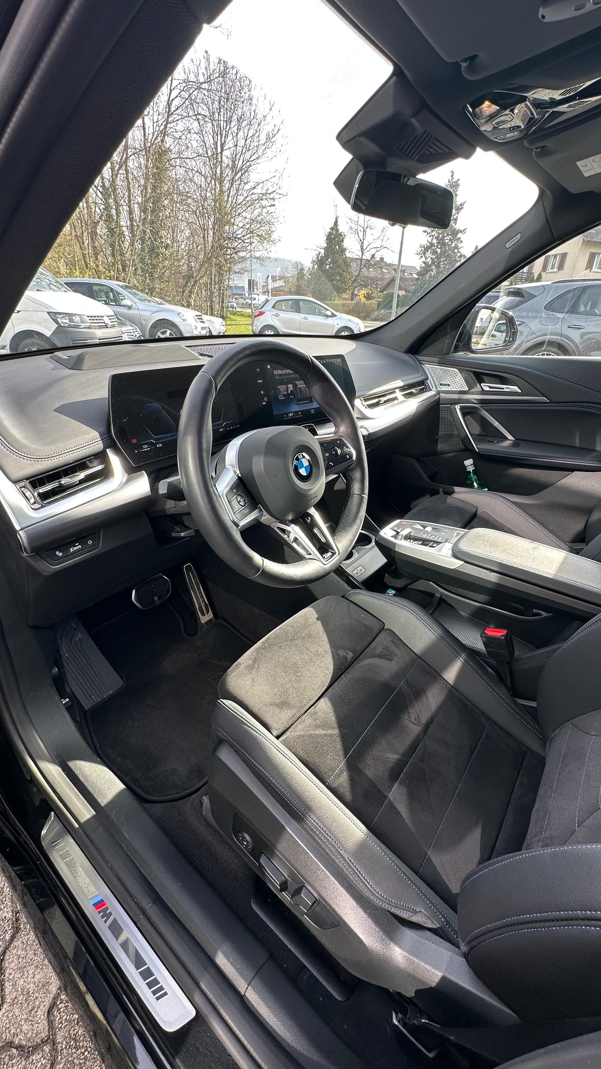BMW X1 xDrive 23i 48V M Sport-image-11