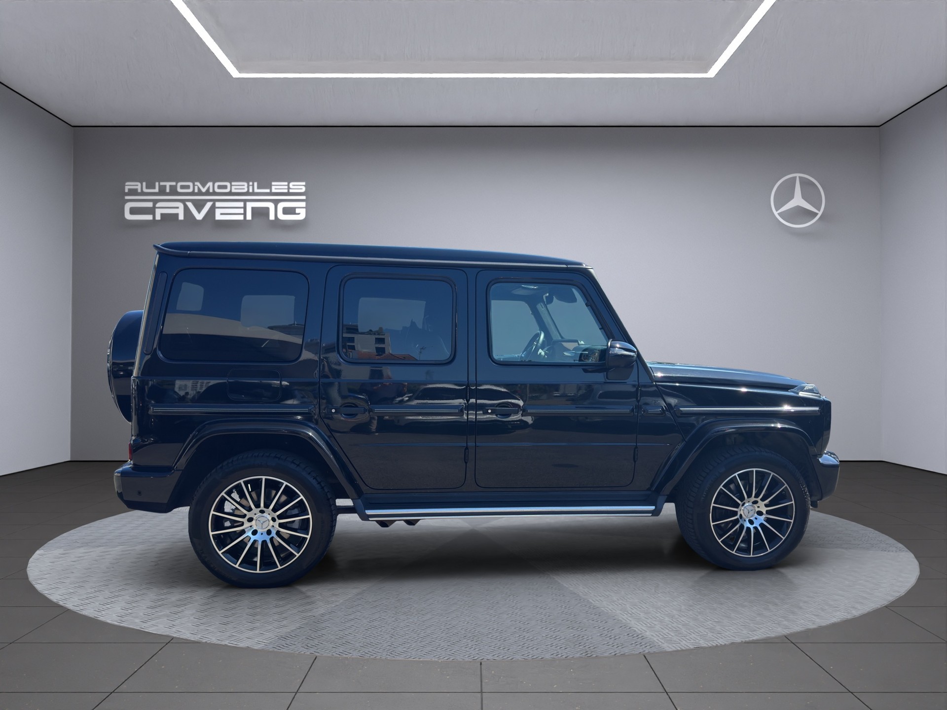 MERCEDES-BENZ G 500 AMG Line 9G-Tronic-image-5