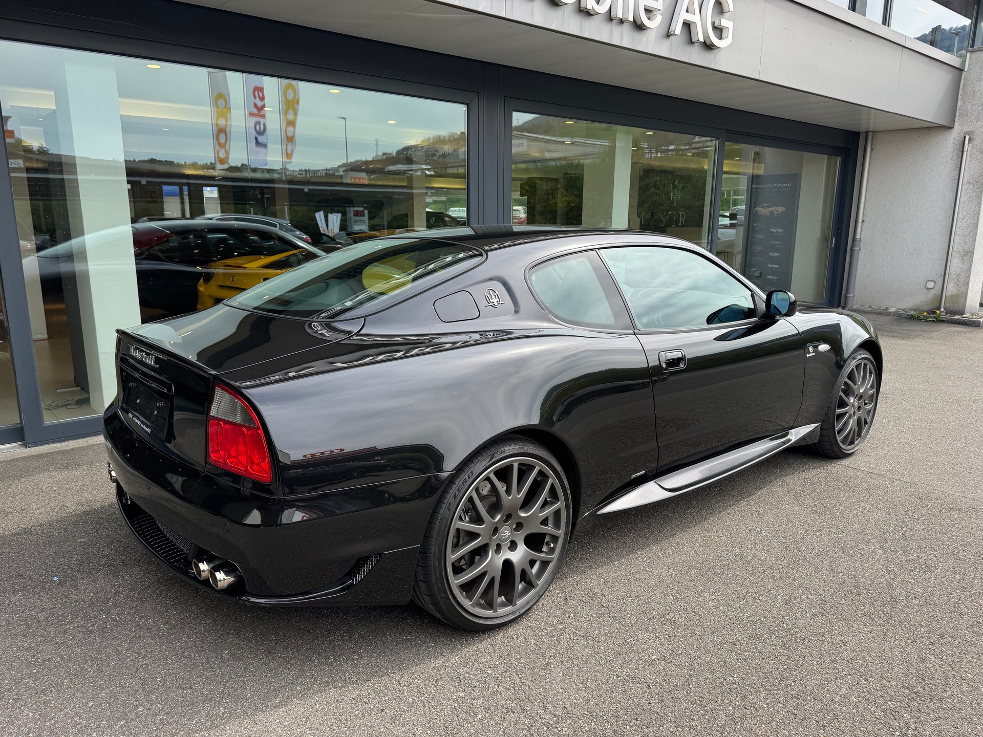 MASERATI Coupé GranSport-showroom-element-3
