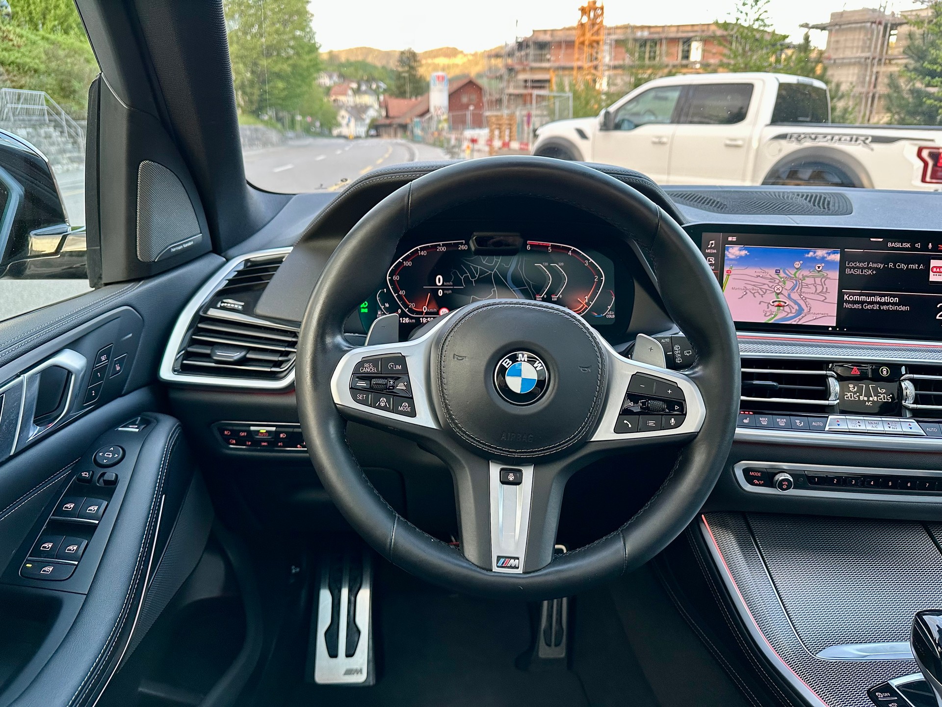BMW X5 xDrive 48V 40d M Sport Steptronic-image-12