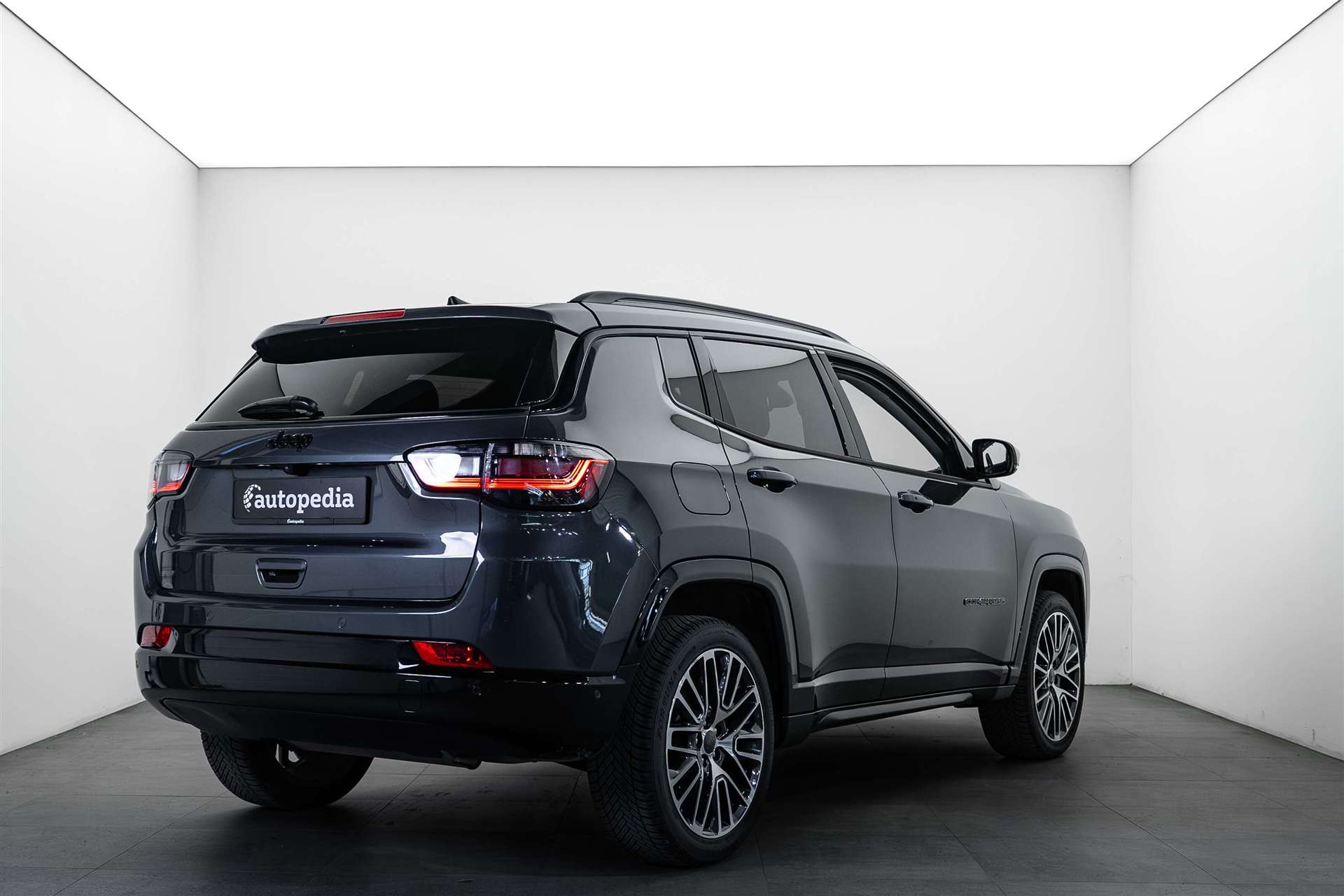 JEEP Compass 1.5 T SUMMIT T4 E-Hybrid FWD-image-2