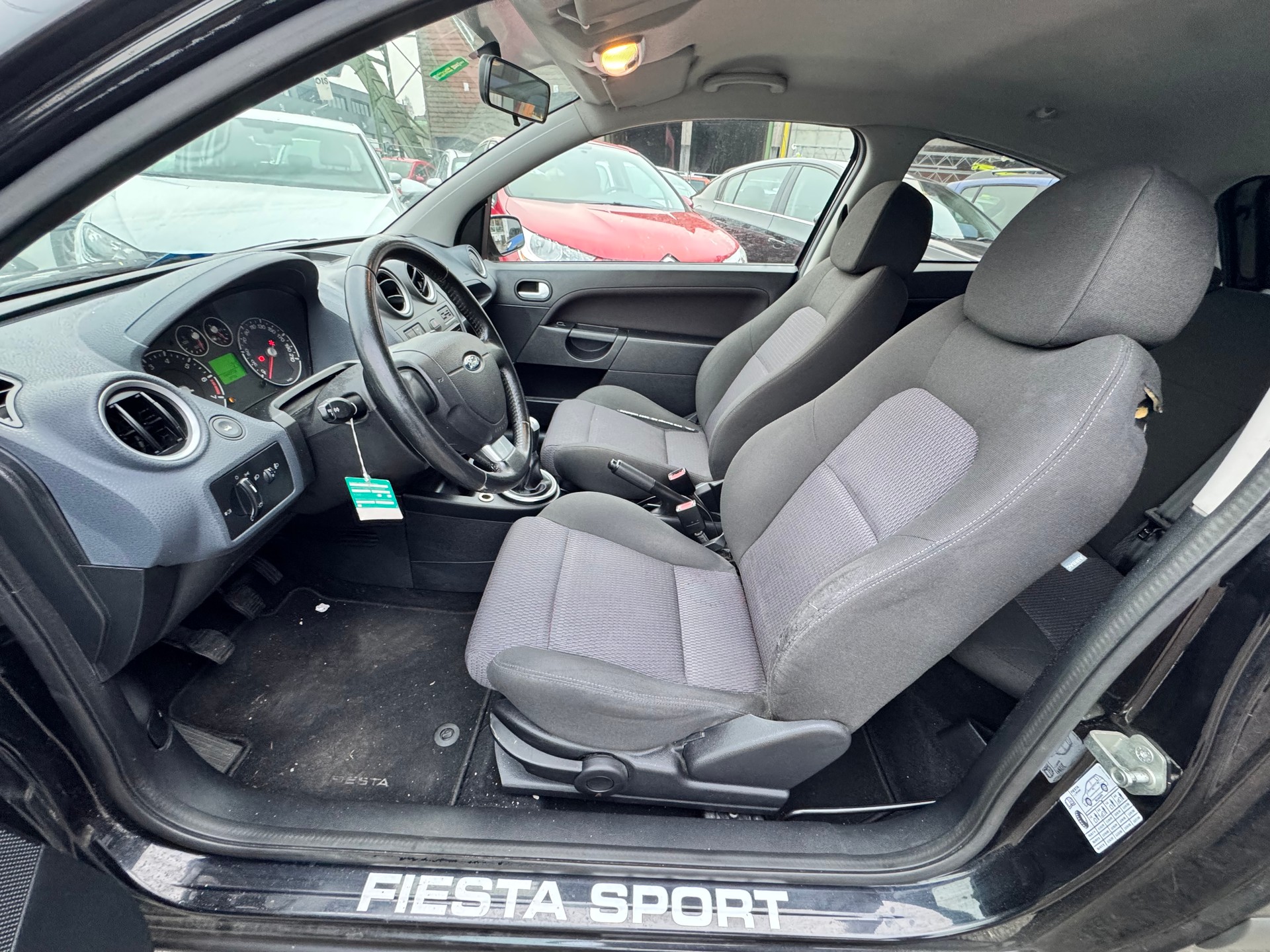 FORD Fiesta 1.6 16V S-image-8