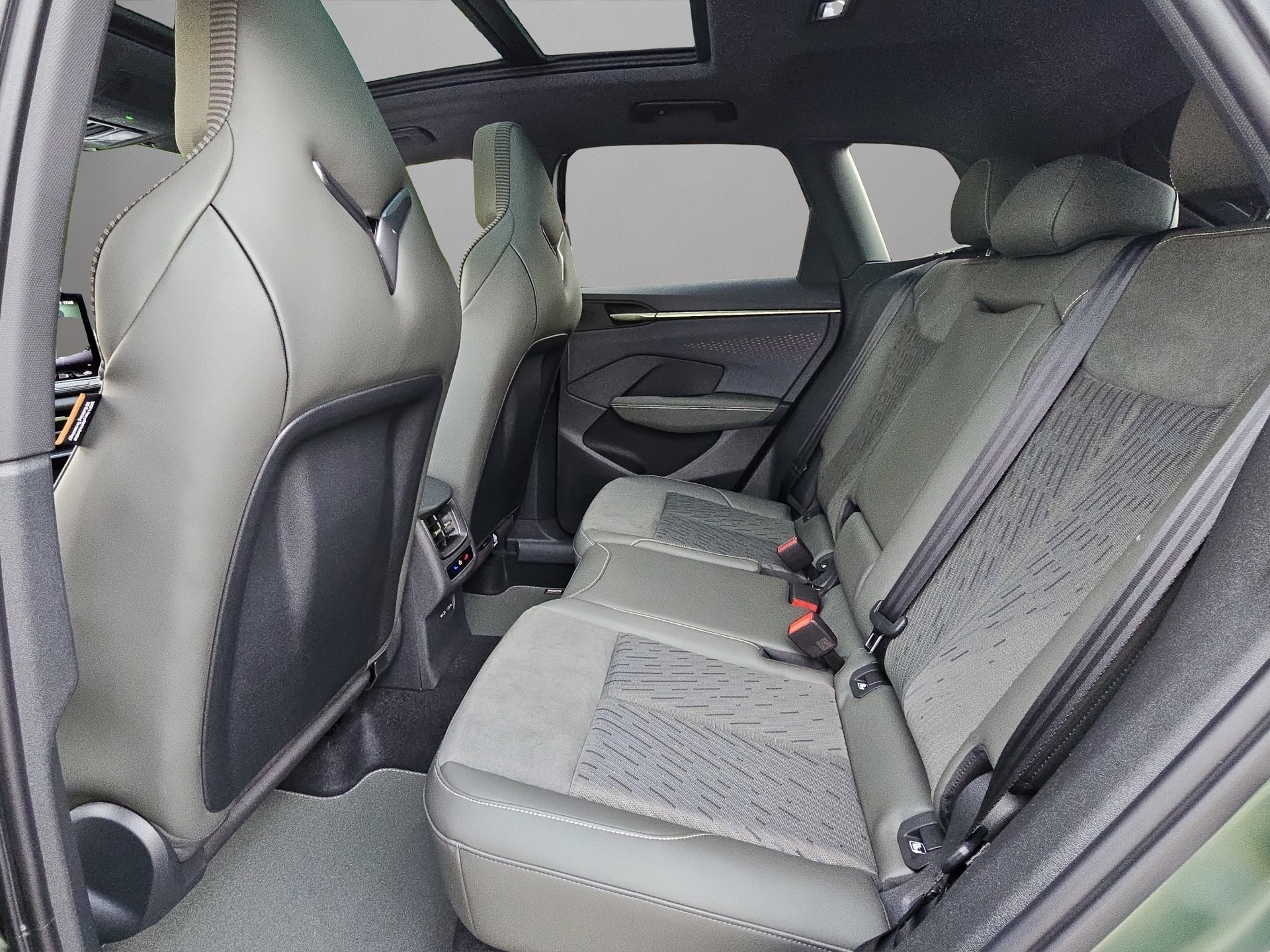 CUPRA Terramar 2.0 TSI DSG PE Tribe Edition VZ 4Drive-image-5