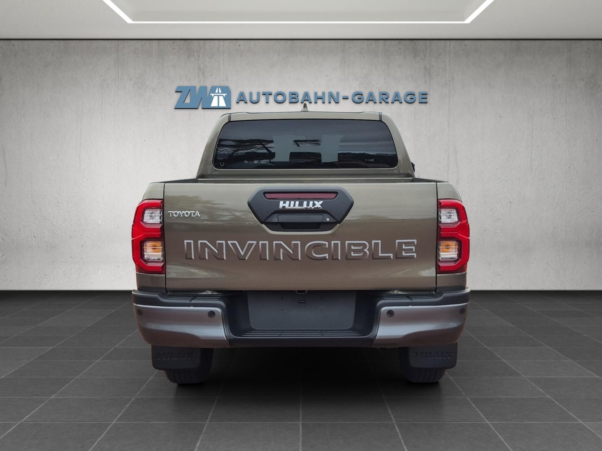 TOYOTA Hilux Double Cab.-Pick-up 2.8 D-4D MHEV 204 Invincible-image-3