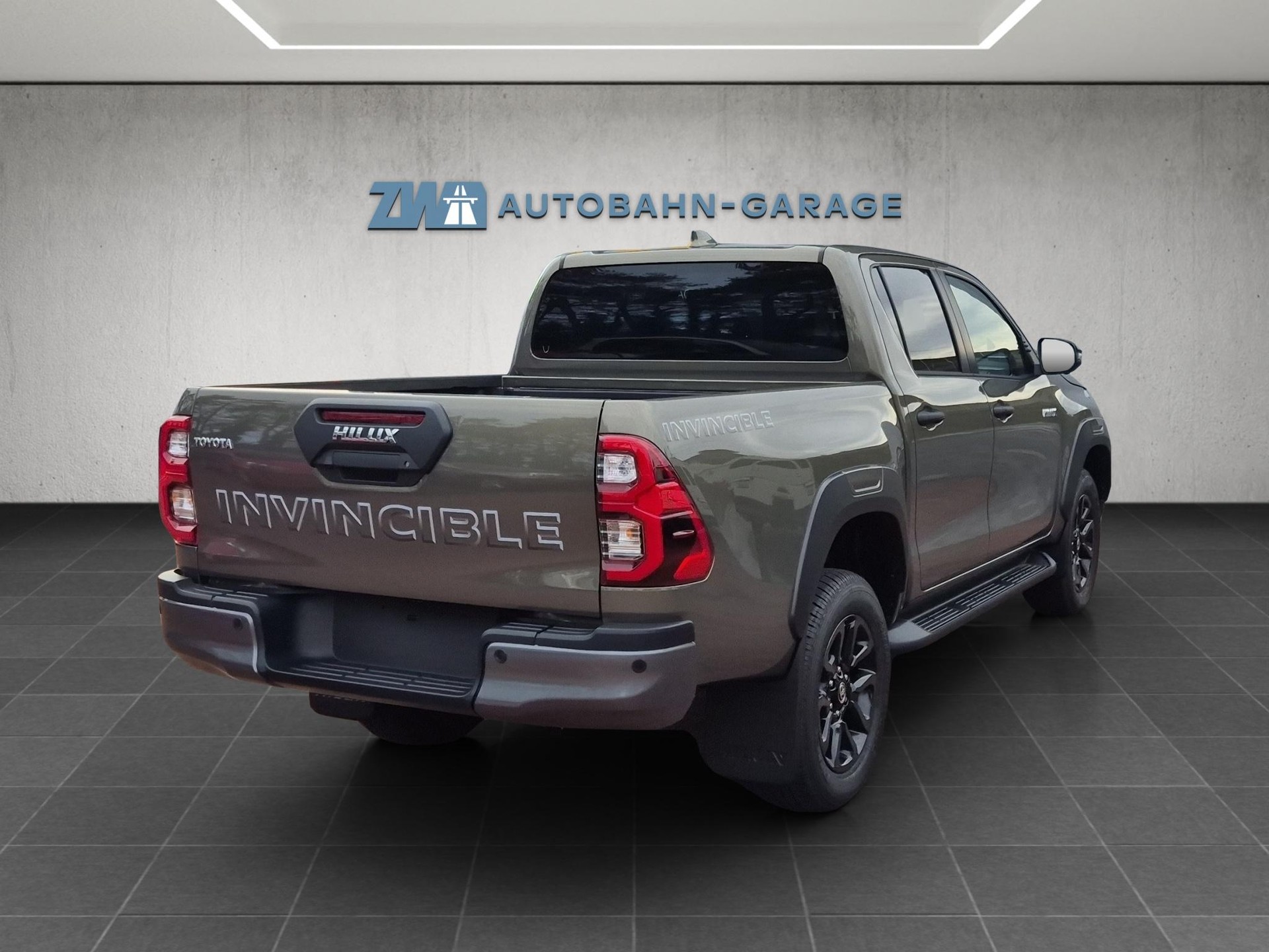 TOYOTA Hilux Double Cab.-Pick-up 2.8 D-4D MHEV 204 Invincible-image-4