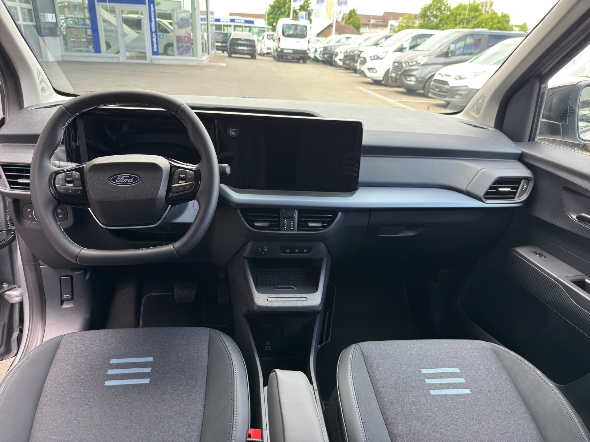 FORD E-Tourneo Courier Active-image-10