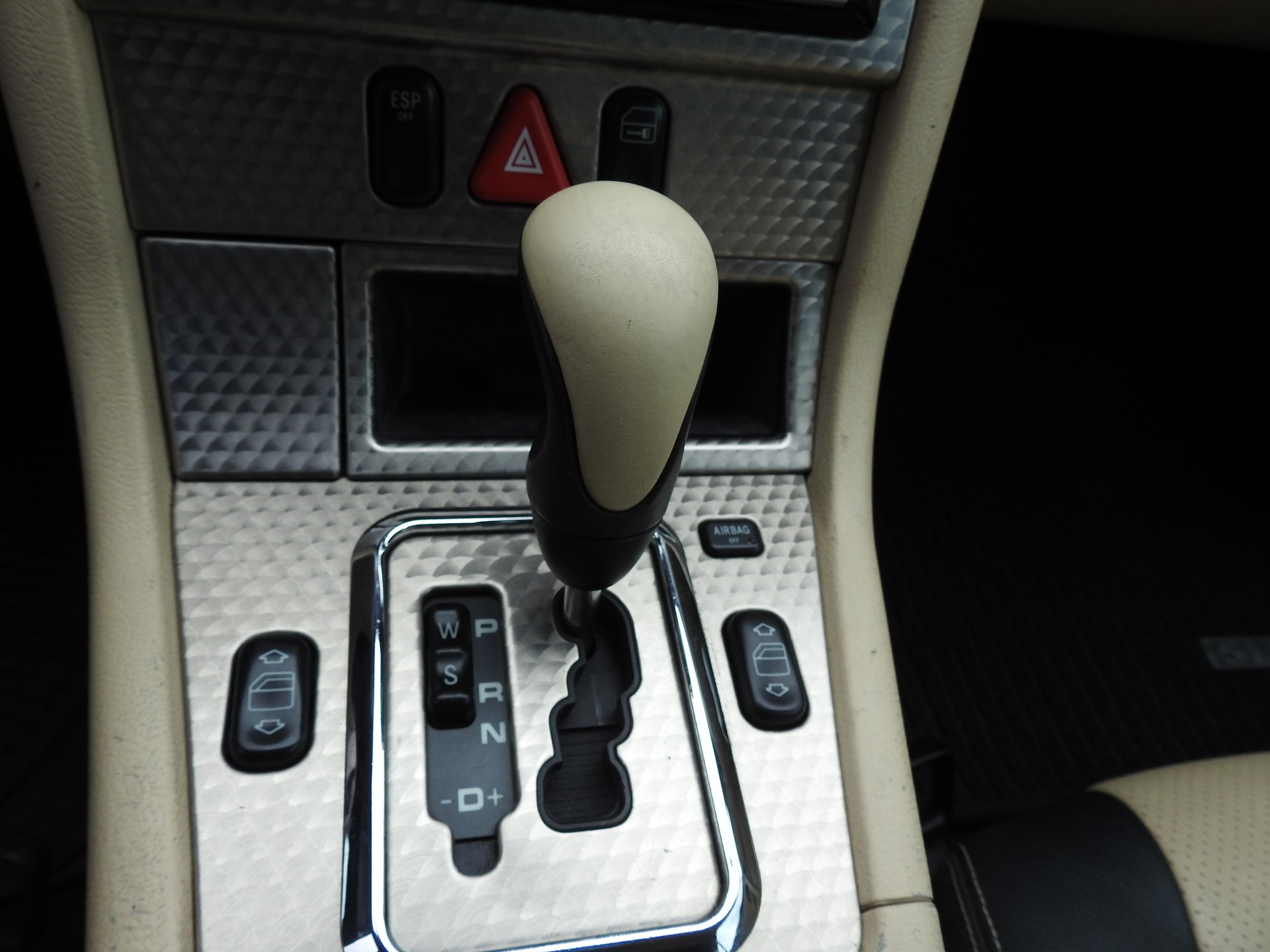 MERCEDES-BENZ SLK 200 Kompressor-image-13