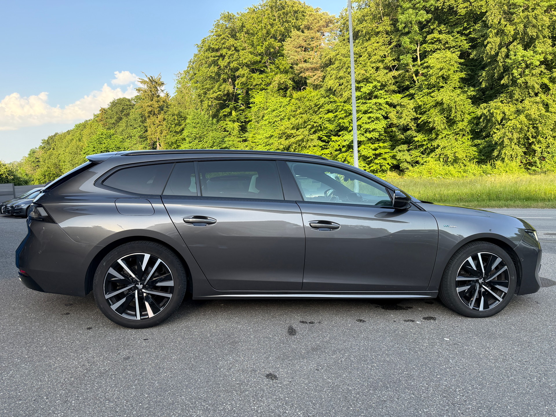 PEUGEOT 508 SW 1.6 PHEV GT EAT8-image-2