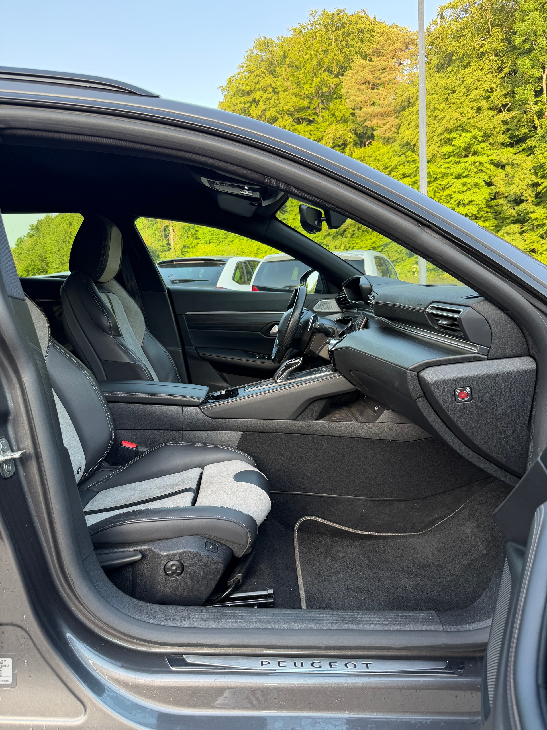 PEUGEOT 508 SW 1.6 PHEV GT EAT8-image-10