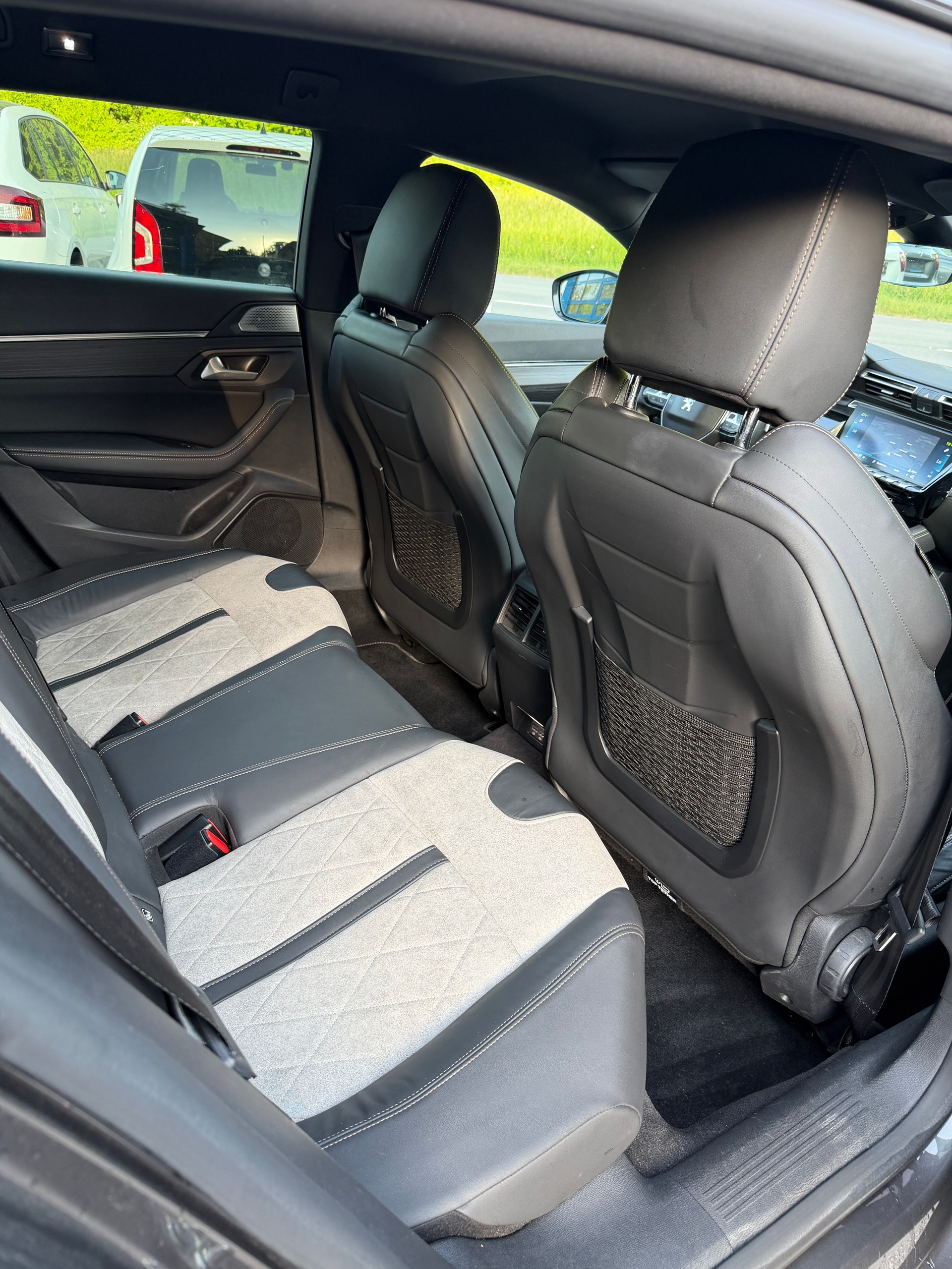 PEUGEOT 508 SW 1.6 PHEV GT EAT8-image-11