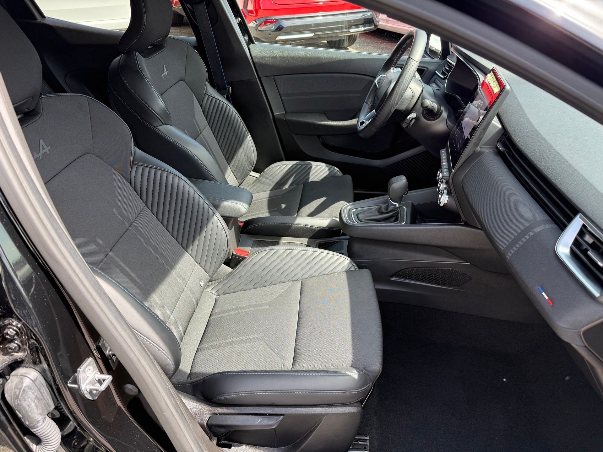 RENAULT Clio 1.6 E-Tech Esprit Alpine-image-10