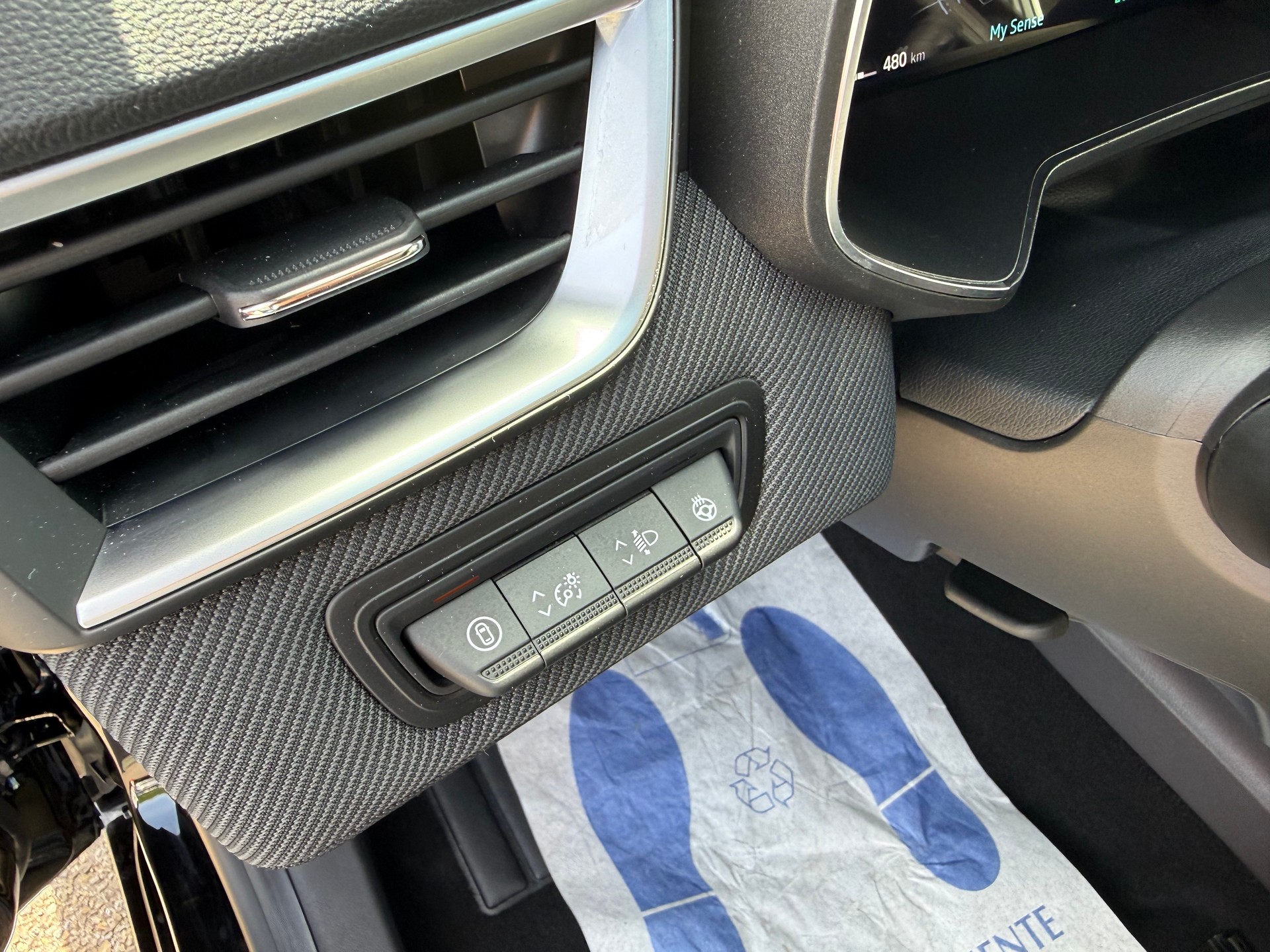 RENAULT Clio 1.6 E-Tech Esprit Alpine-image-16