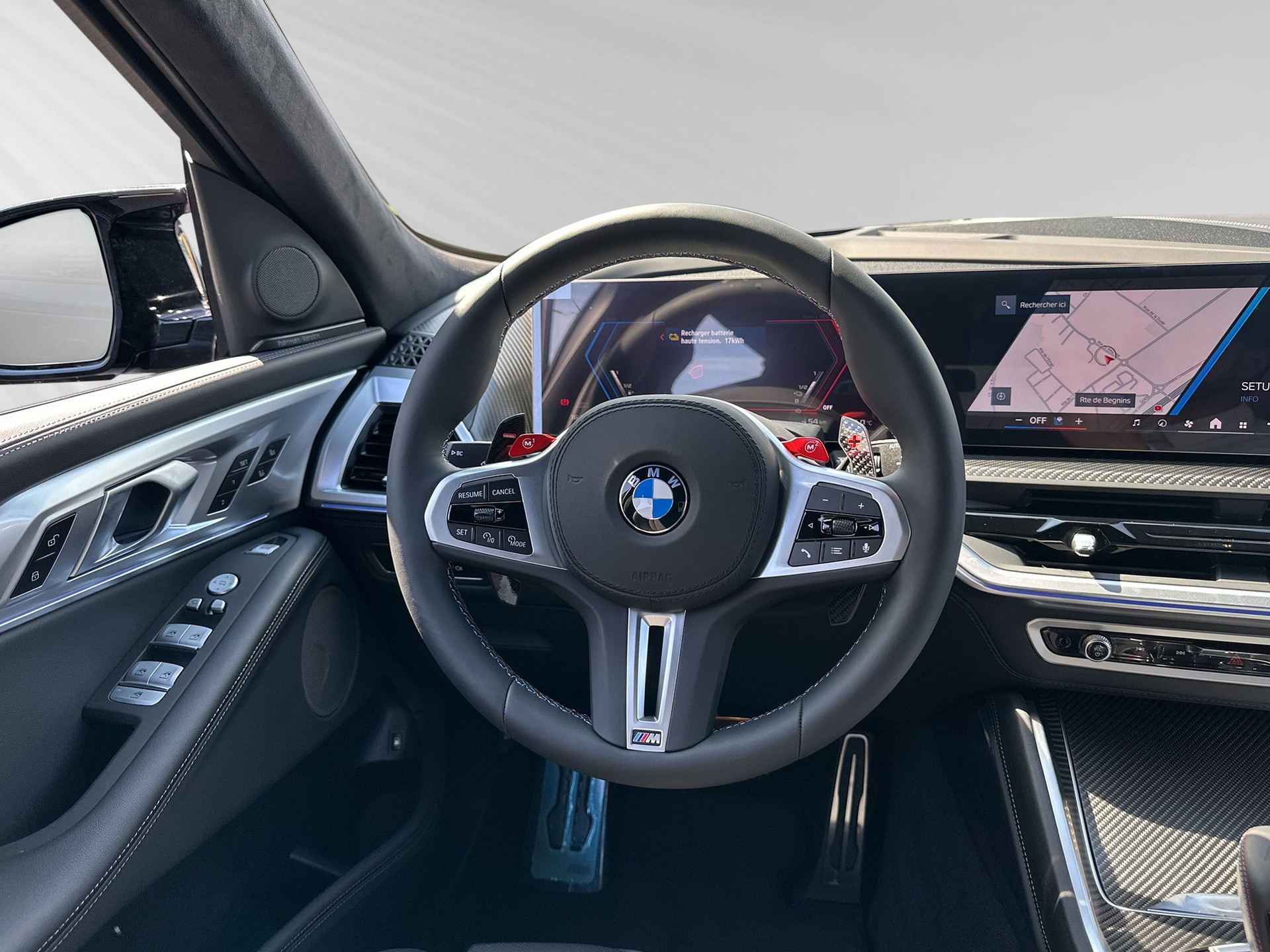 BMW XM xDrive 50e PHEV Steptronic-image-4