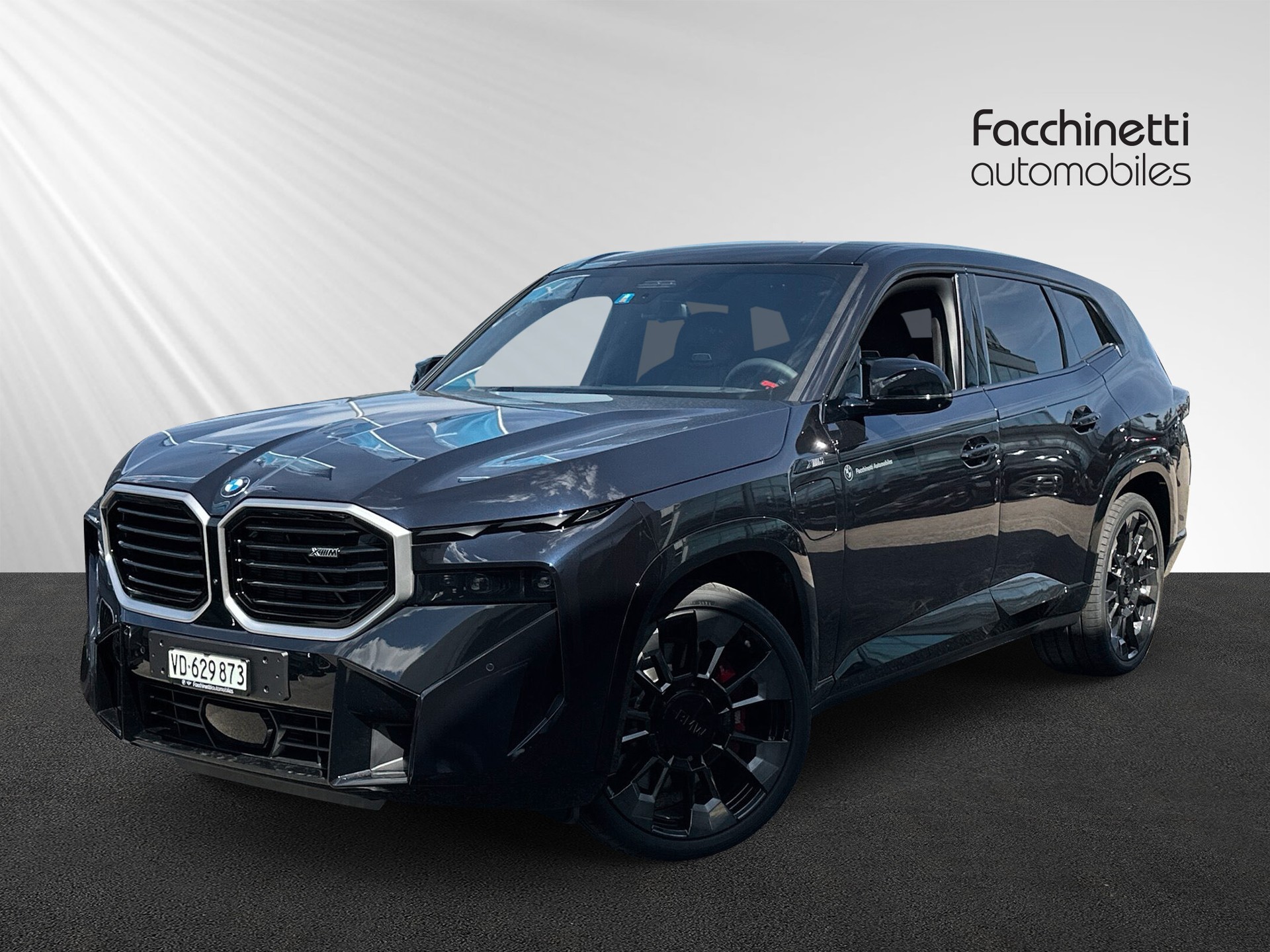 BMW XM xDrive 50e PHEV Steptronic-image-0