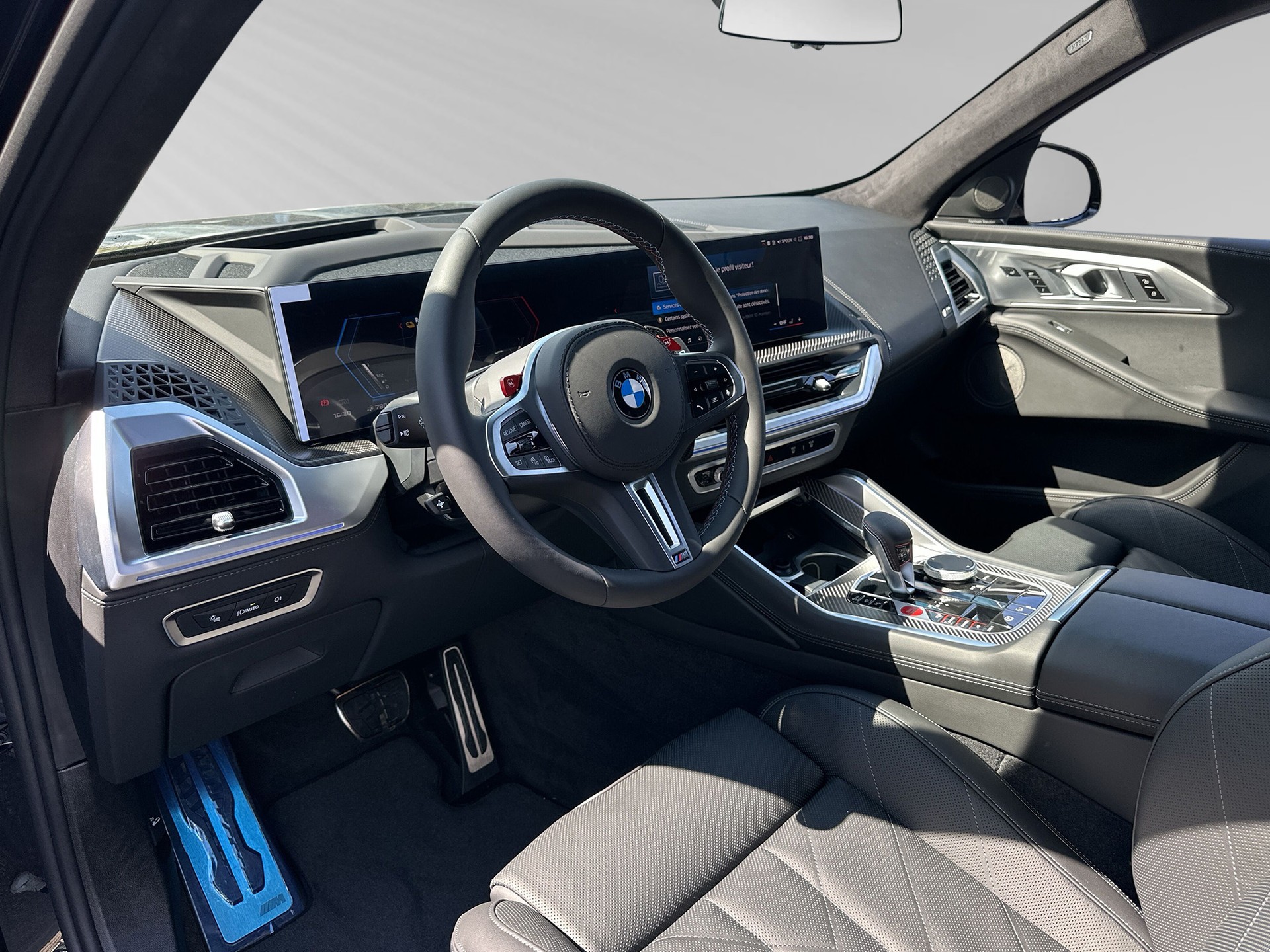 BMW XM xDrive 50e PHEV Steptronic-image-3