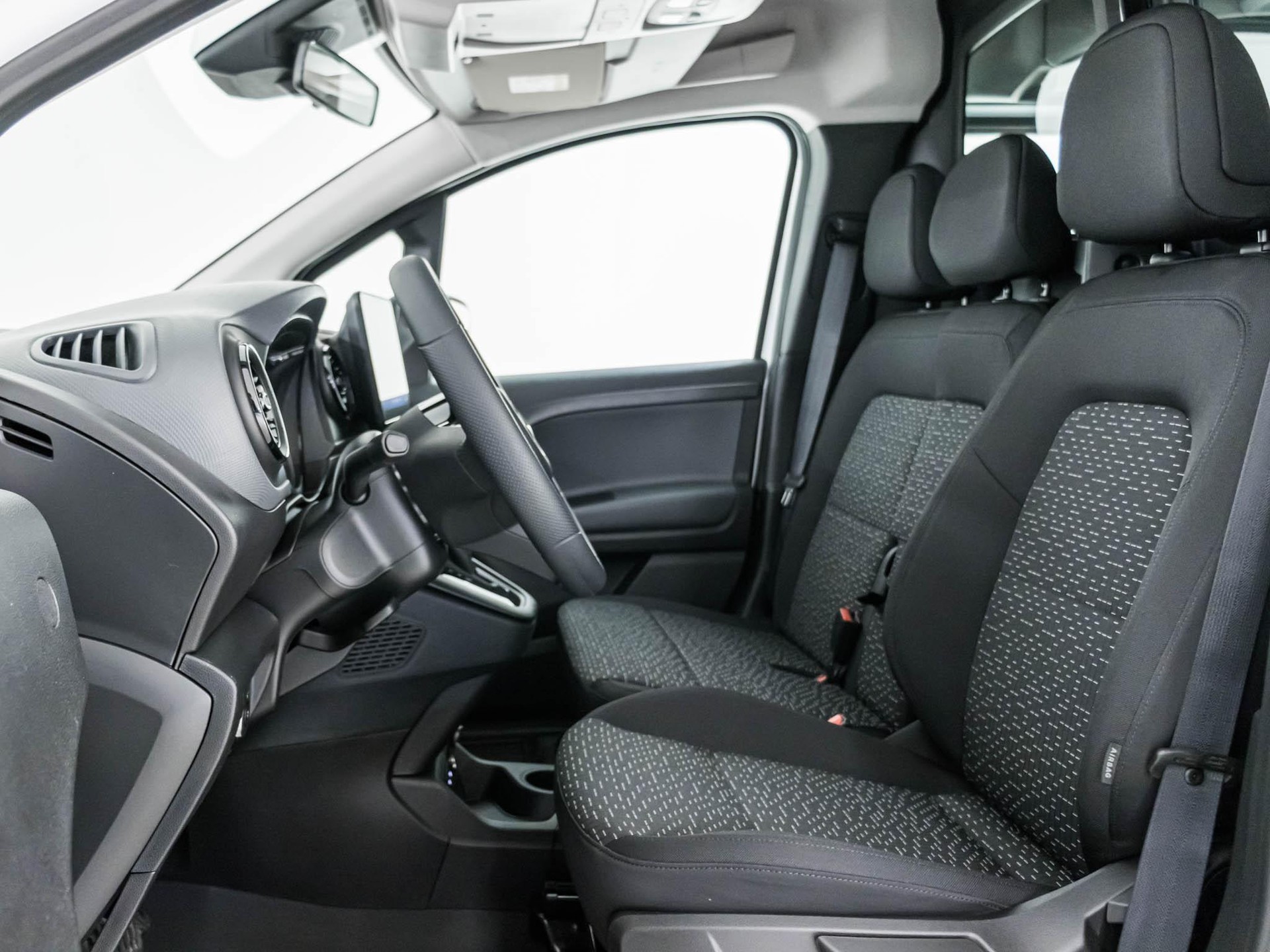 MERCEDES-BENZ eCitan Kasten BASE Standard-image-6