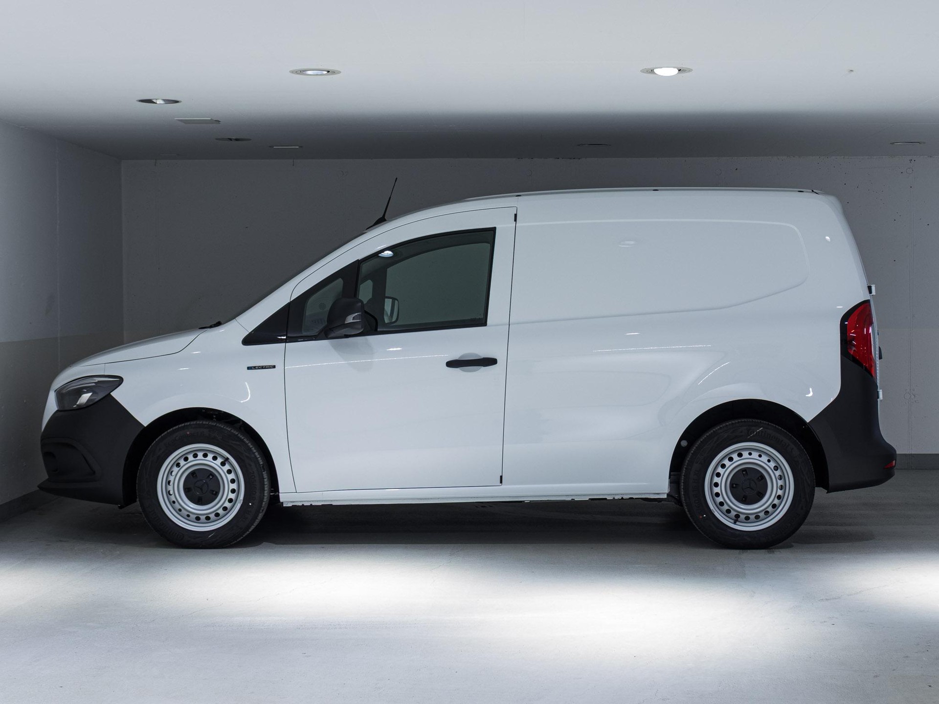 MERCEDES-BENZ eCitan Kasten BASE Standard-image-4