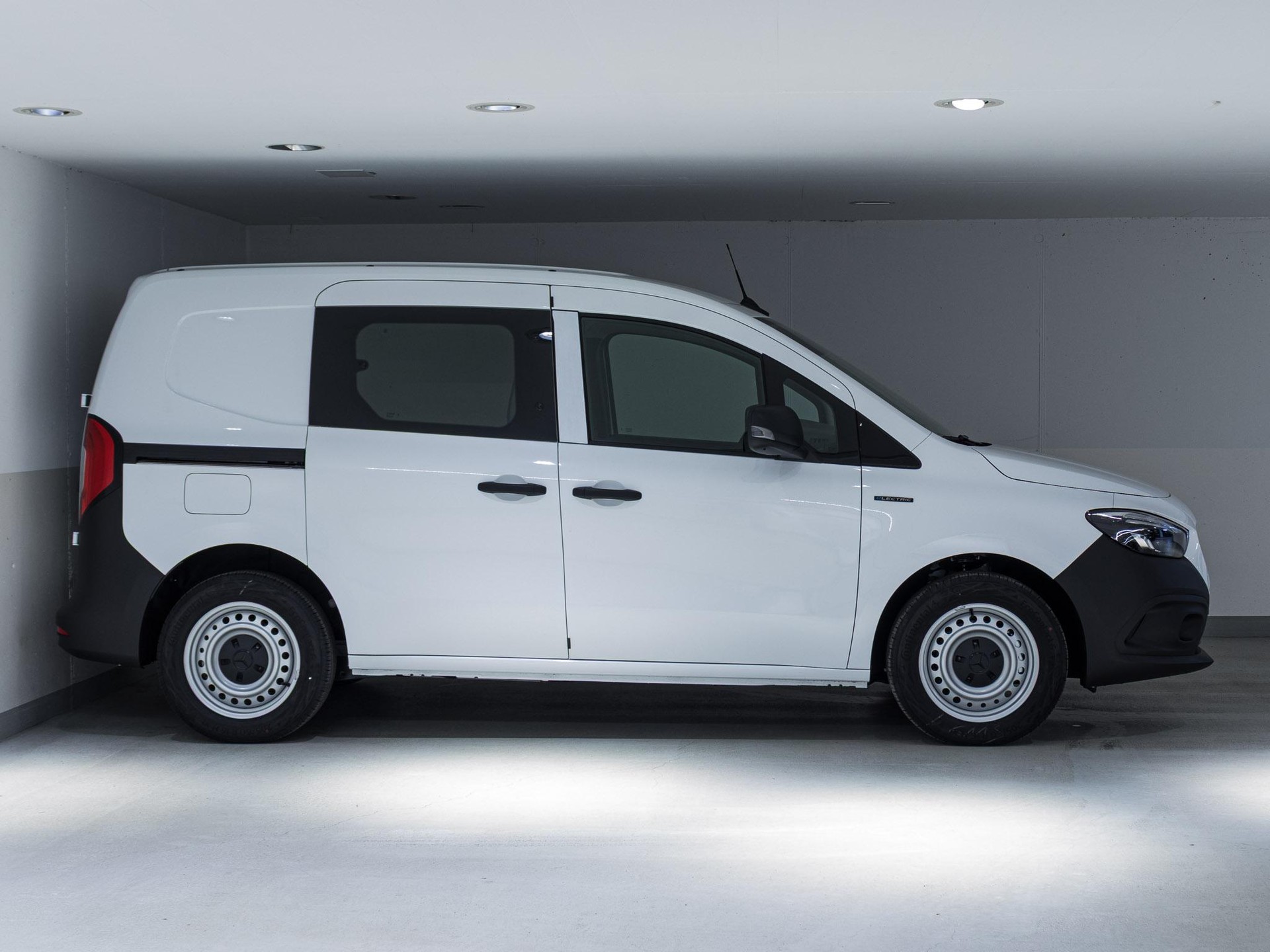 MERCEDES-BENZ eCitan Kasten BASE Standard-image-1
