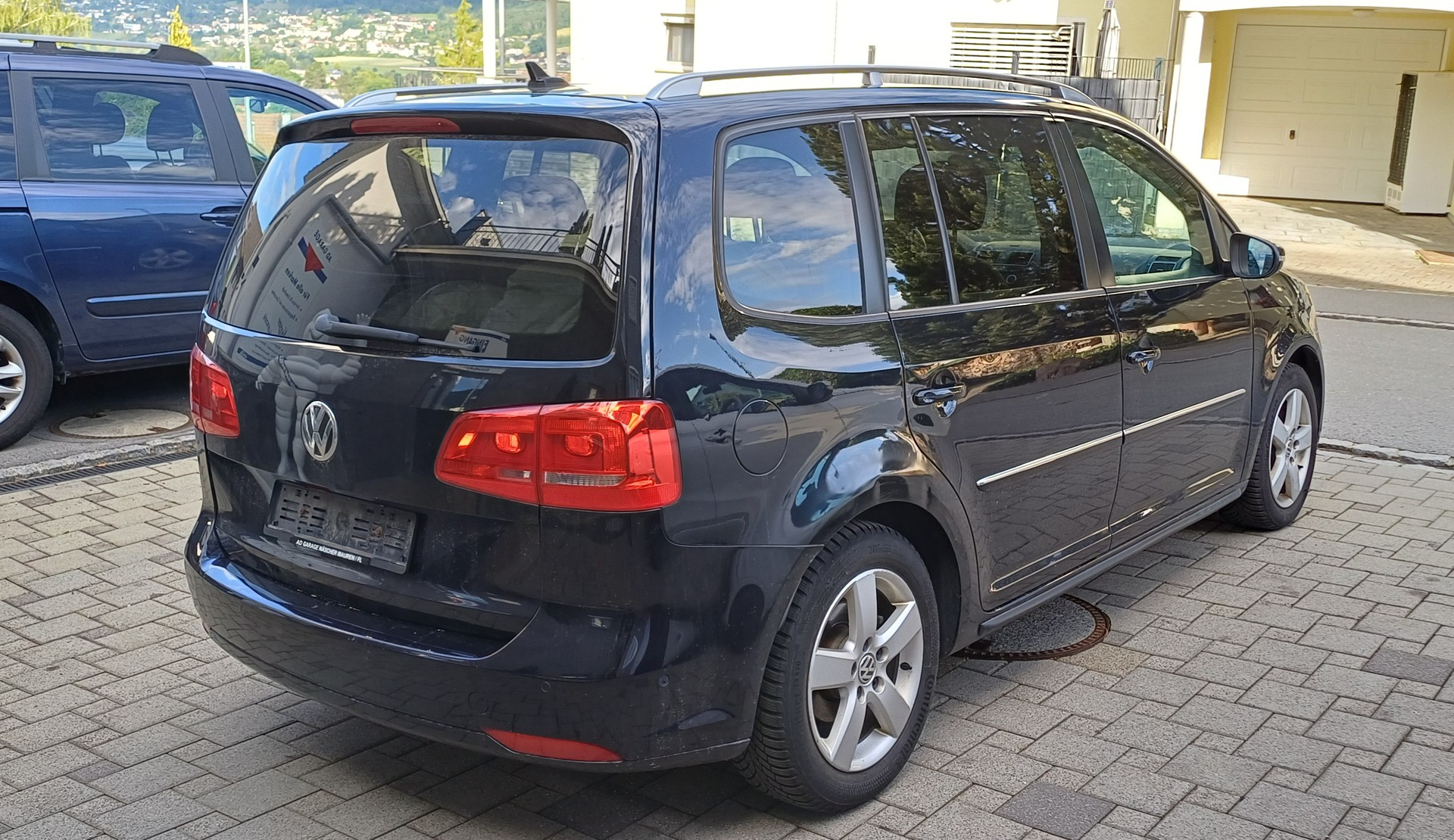 VW Touran 2.0 TDI Highline DSG-image-4