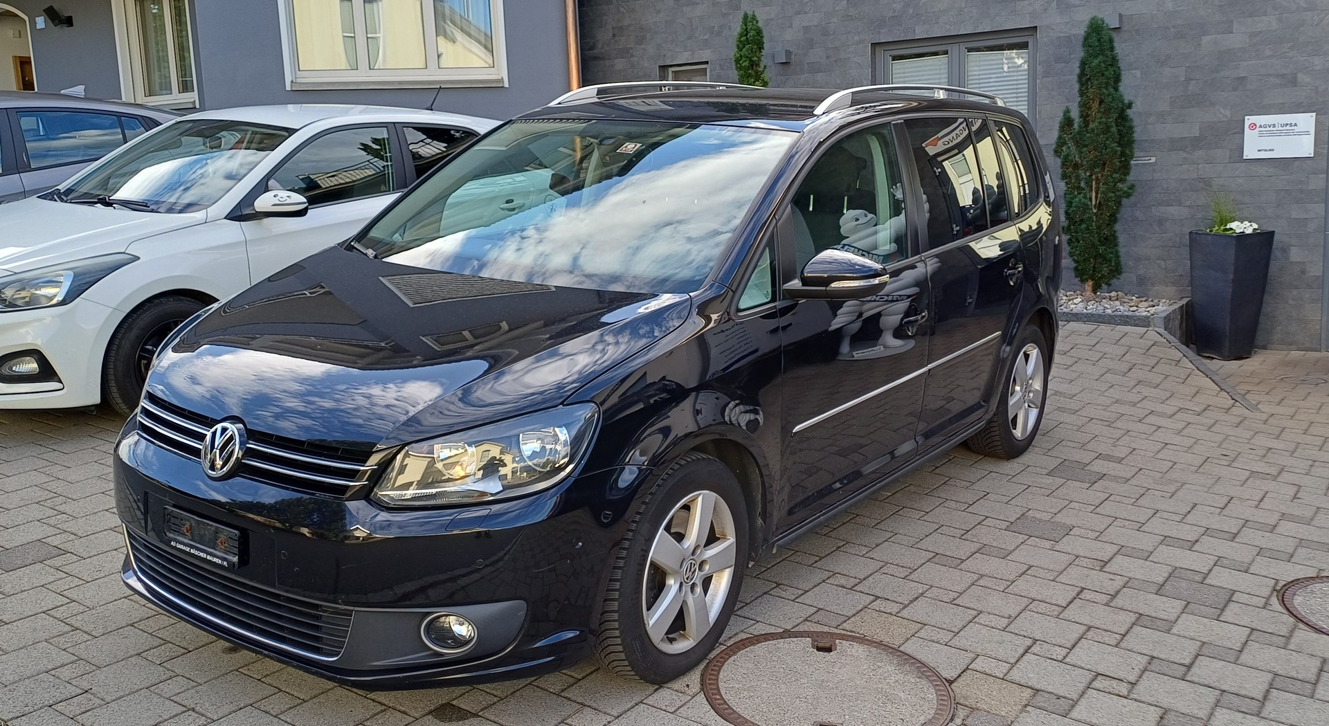 VW Touran 2.0 TDI Highline DSG-image-3
