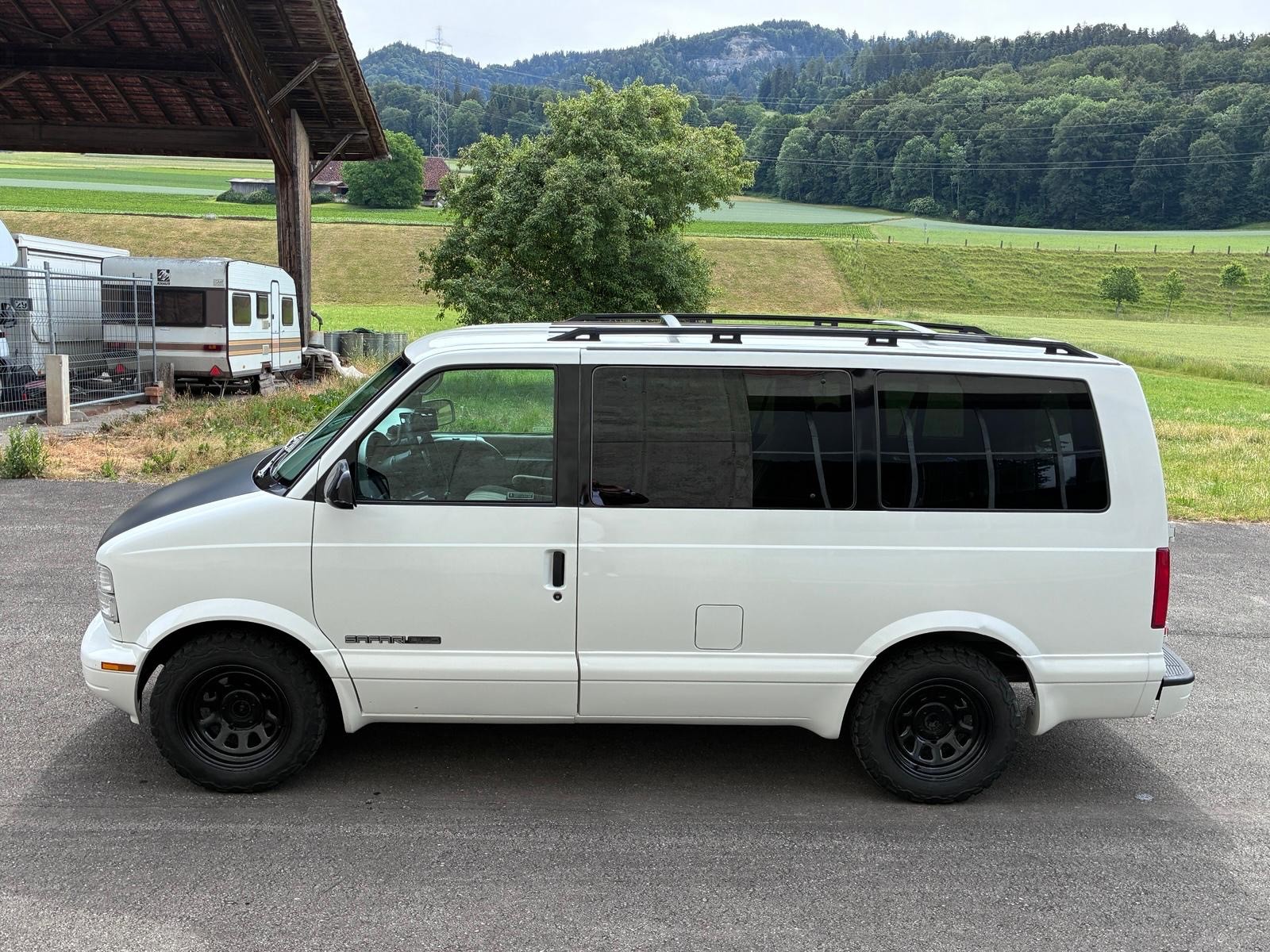 GMC Safari 2000-image-2