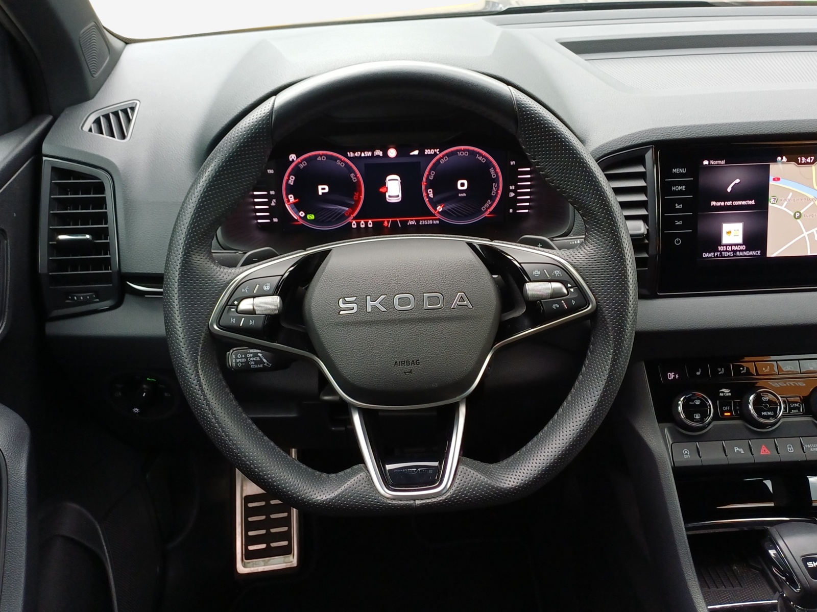 SKODA Karoq 2.0 TSI SportLine 4x4 DSG-image-9