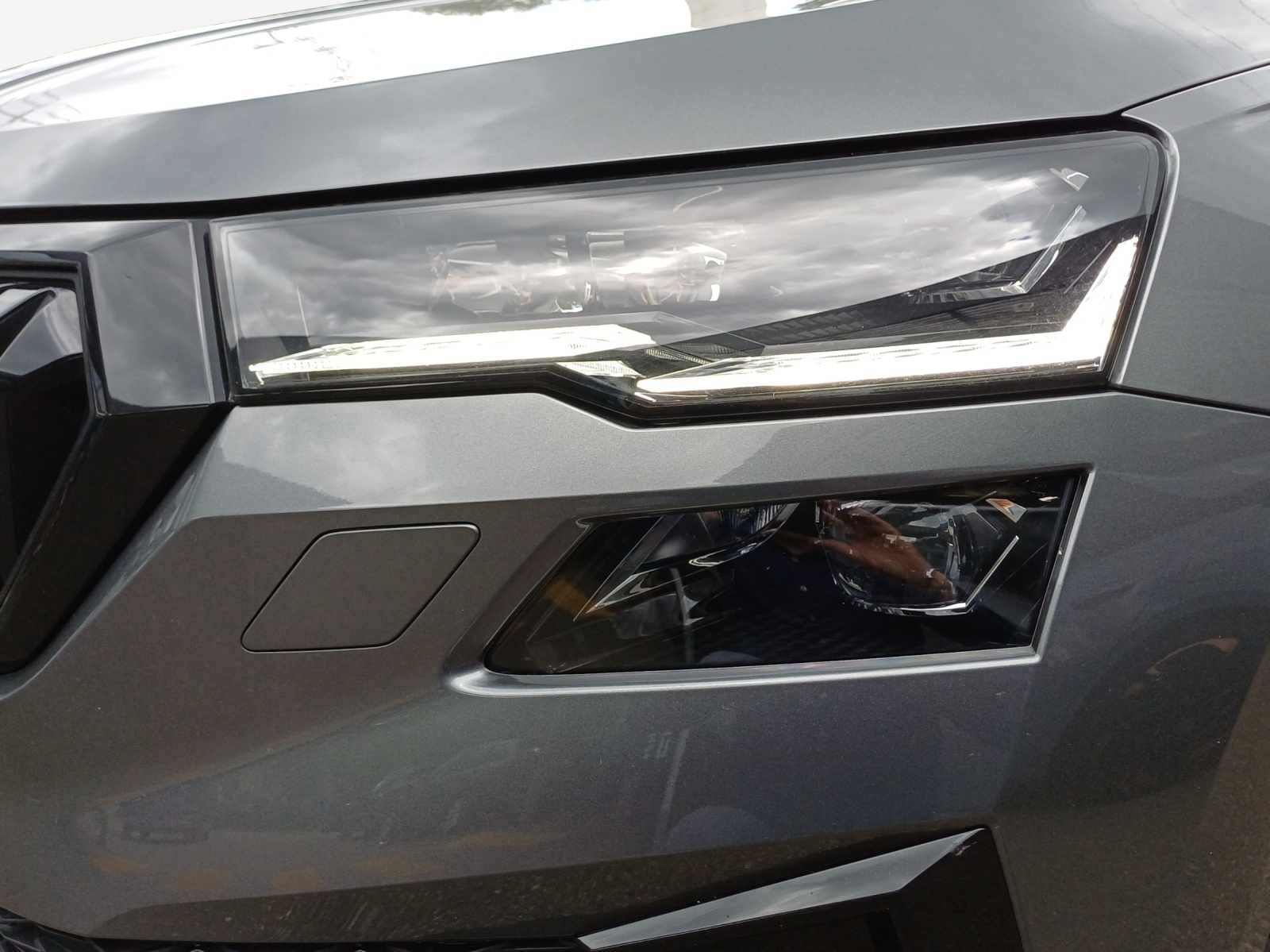 SKODA Karoq 2.0 TSI SportLine 4x4 DSG-image-15
