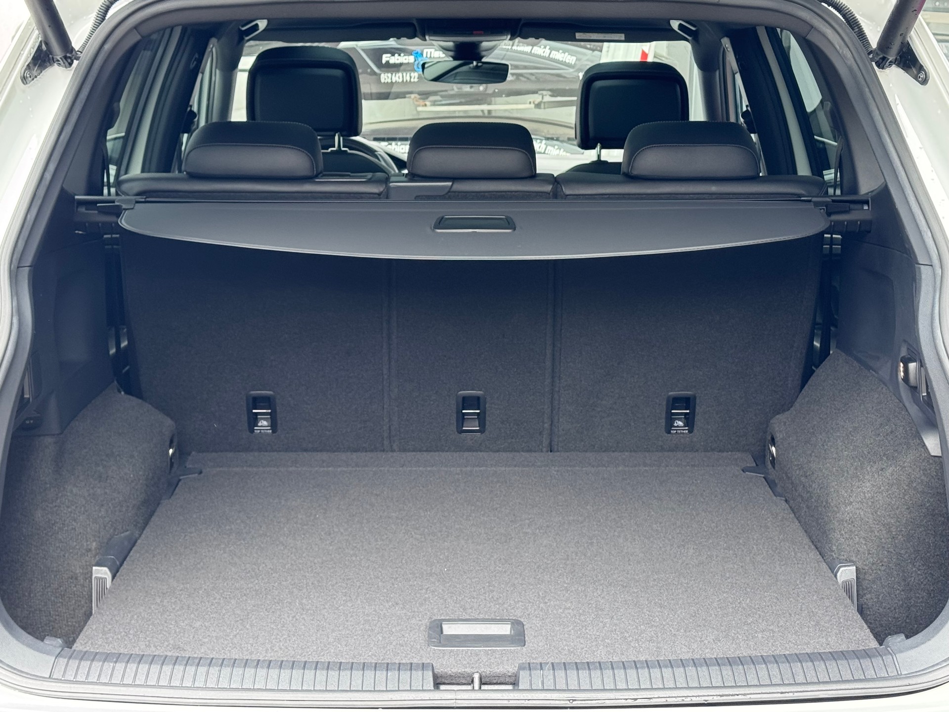 VW Tiguan Allspace 2.0 TDI R_LINE 4x4 DSG+Ledersitze+LED Scheinwerfer+Panorama-Glasdach+Rückfahrkamera+ACC+19"Alu+-image-7