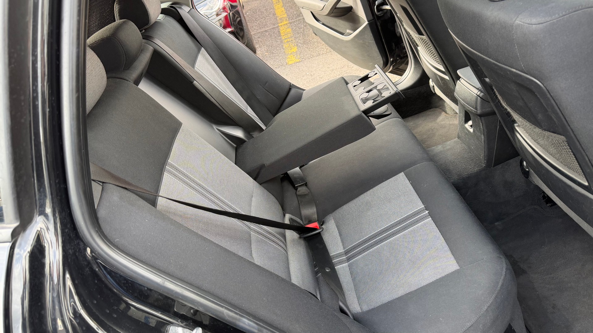 BMW X1 xDrive 20d Steptronic-image-12