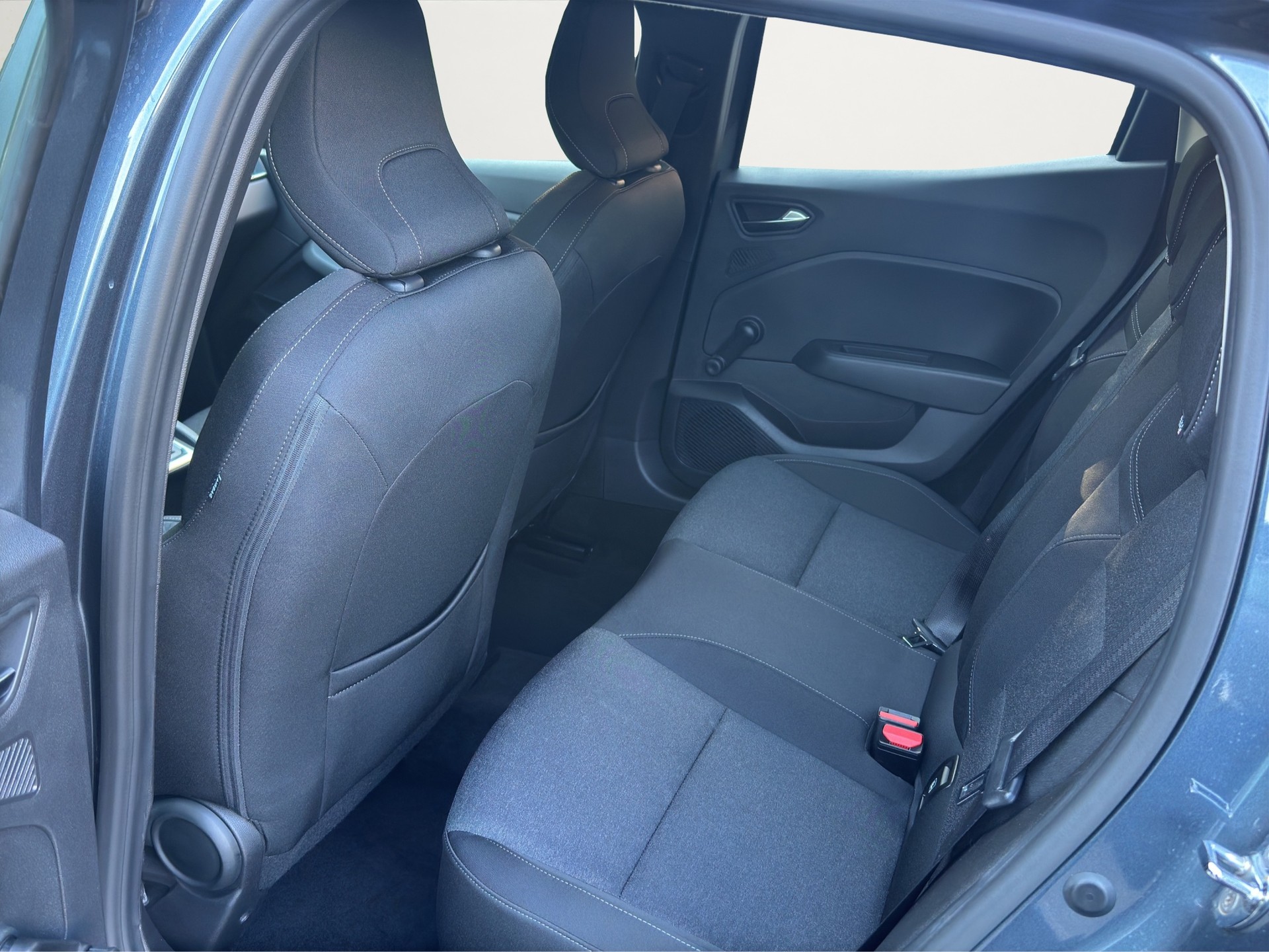 RENAULT Clio 1.0 Zen CVT Aut. (CH)-image-13