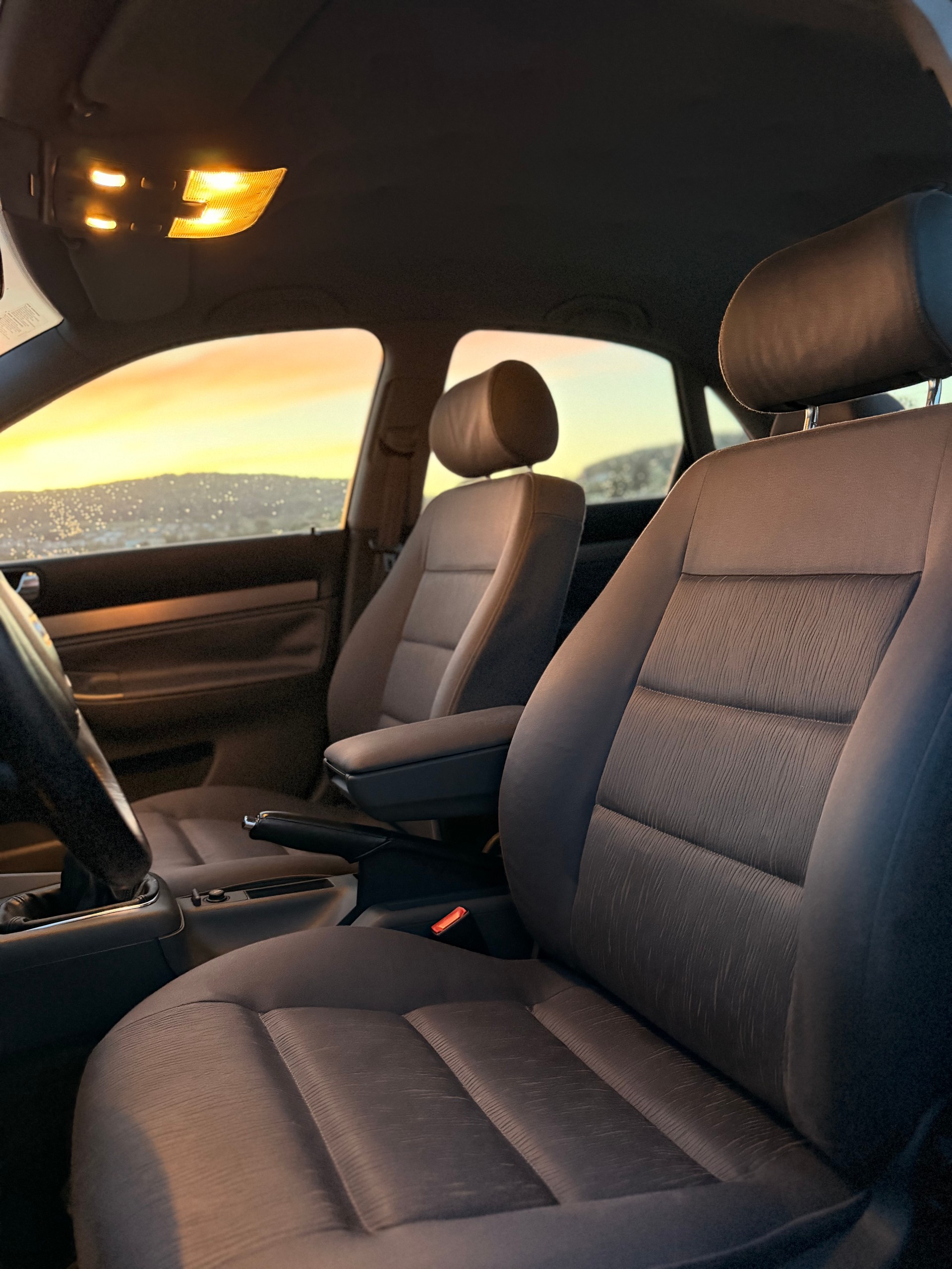 AUDI A4 1.8 quattro Ambition-image-18