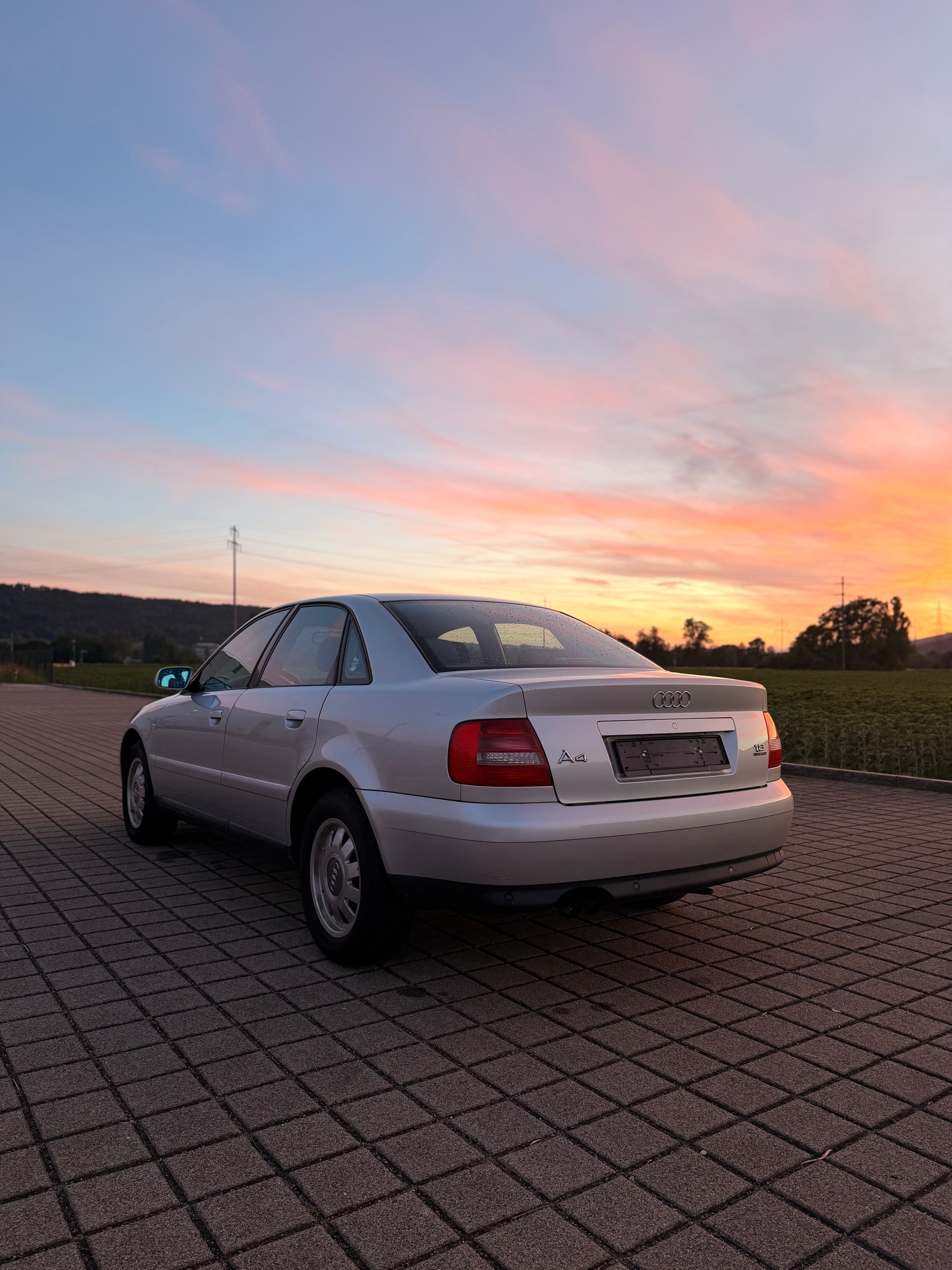 AUDI A4 1.8 quattro Ambition-image-11