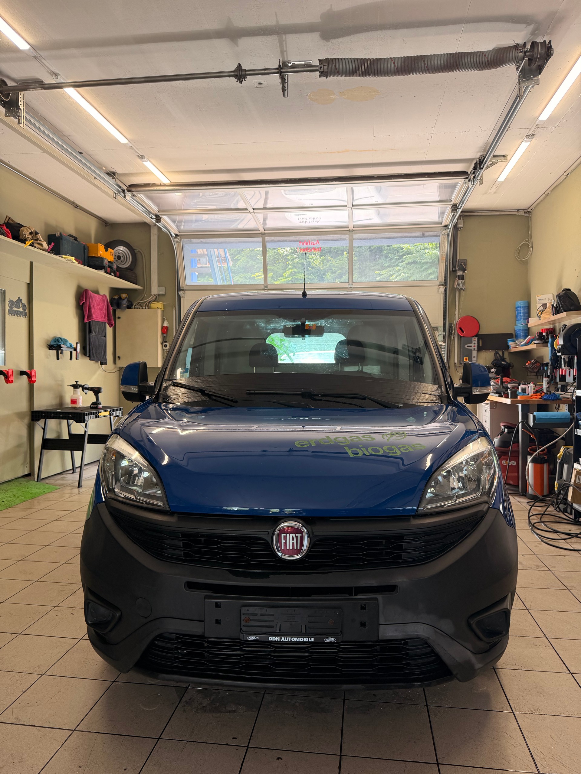 FIAT Doblò 1.4 Natural Power Cargo Swiss-image-0