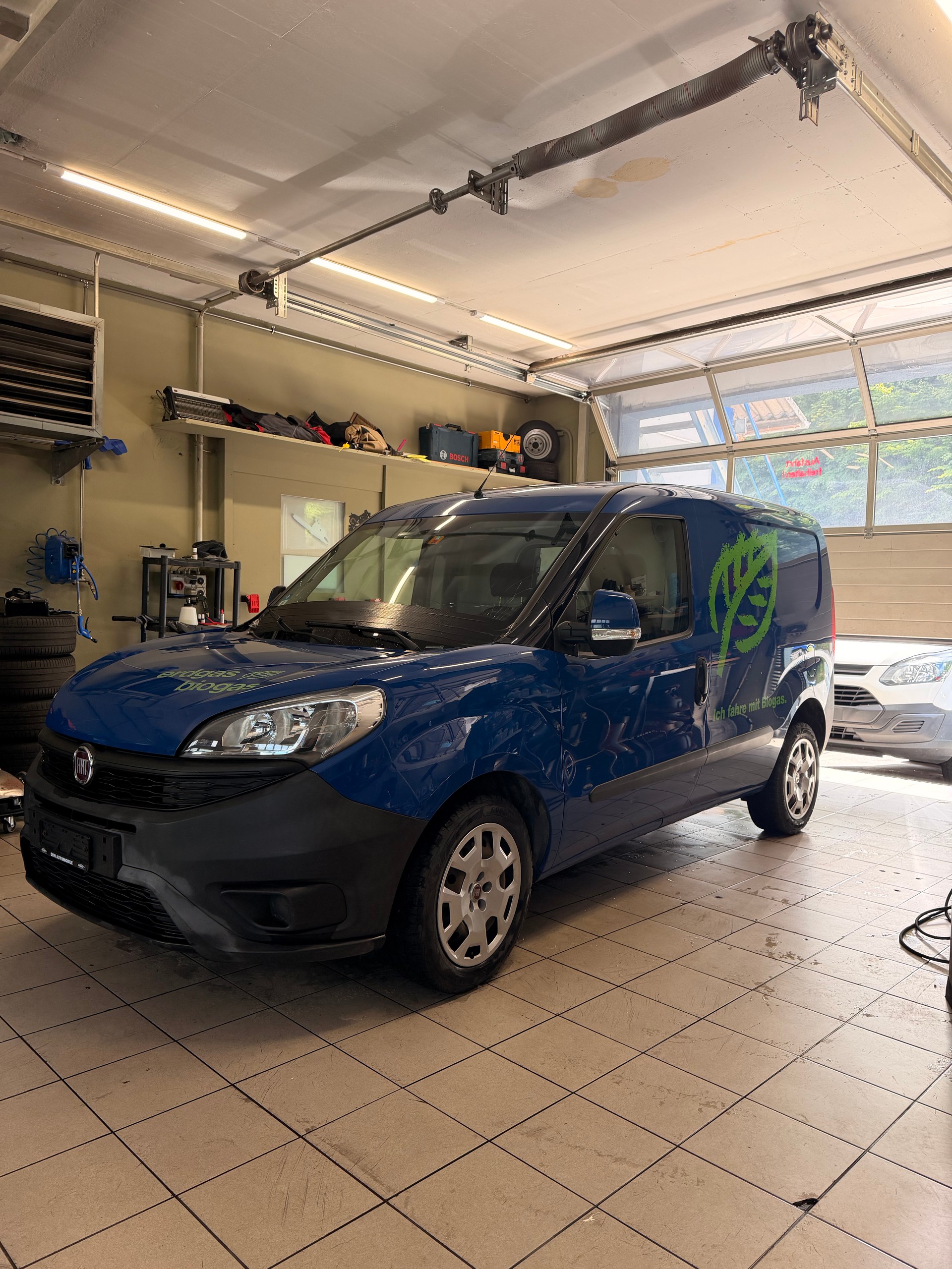 FIAT Doblò 1.4 Natural Power Cargo Swiss-image-1