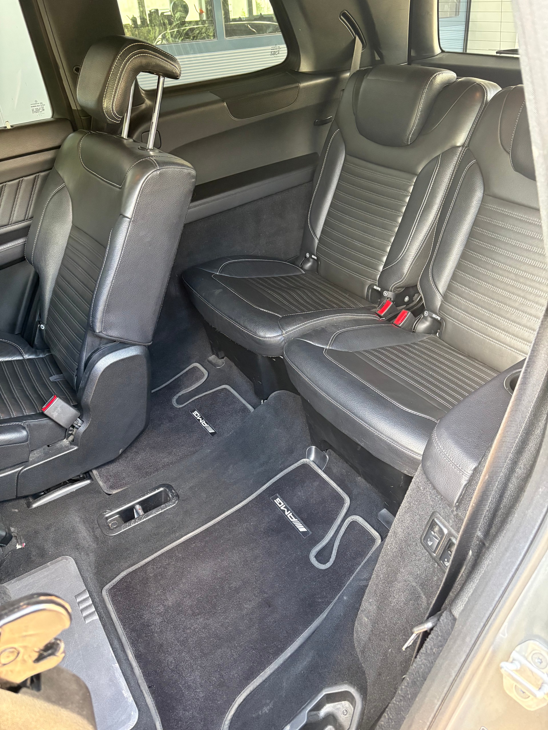 MERCEDES-BENZ GLS 350 d V6-image-2