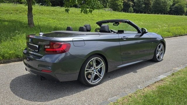 BMW M235i xDrive SAG-image-2