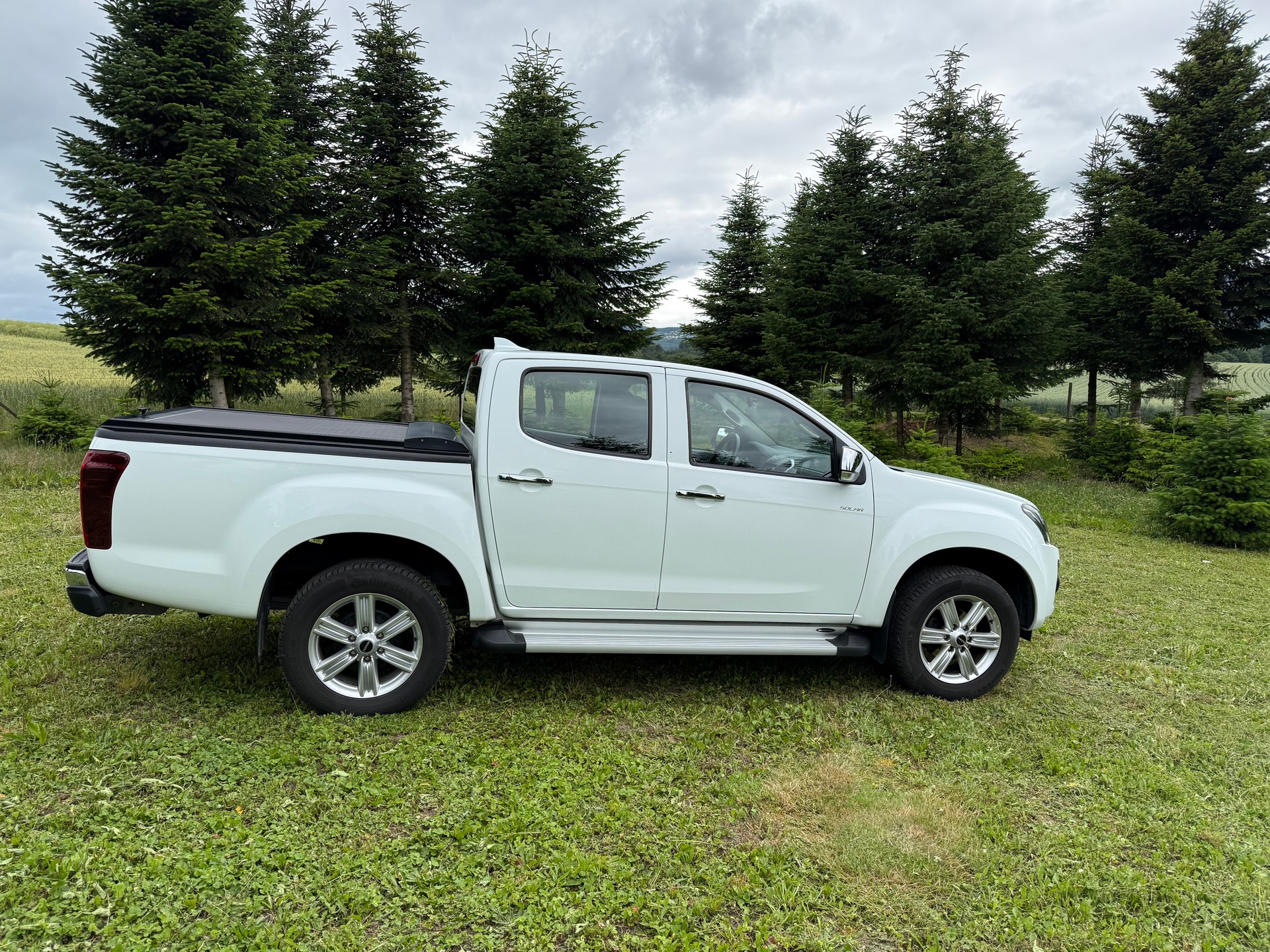 ISUZU D-MAX-image-4